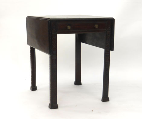 An early 19th century mahogany drop-leaf breakfast table with a single frieze drawer on canted legs, - Image 2 of 6