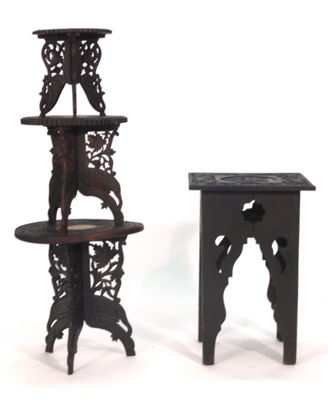 AMENDED DESCRIPTION: A set of three 20th century carved and inlaid Anglo-Indian graduated tables on - Image 4 of 17