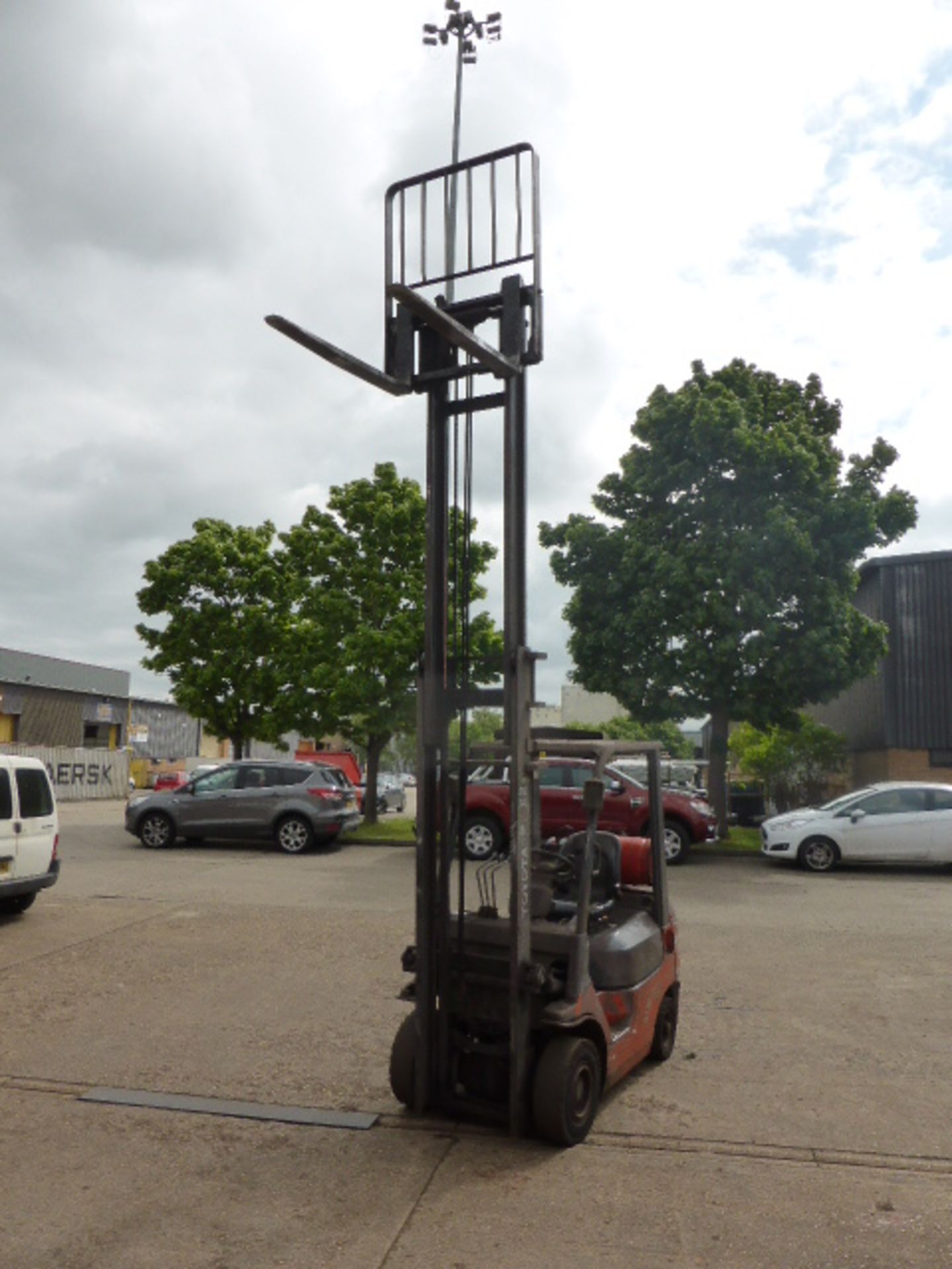 Toyota SAS18 LPG counterbalance forklift truck with duplex mast and sideshift. Year 2004 Capacity - Image 9 of 13