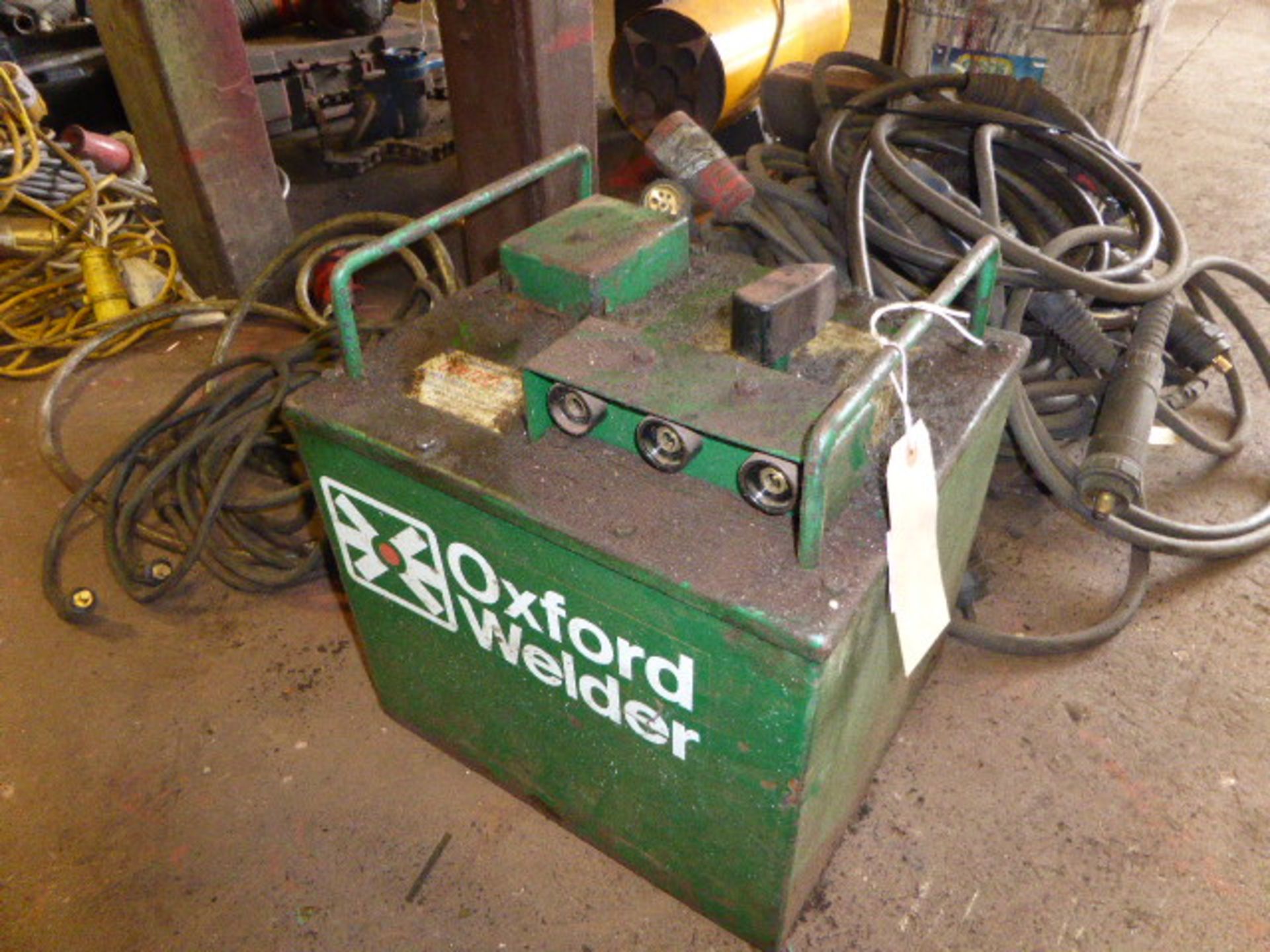 Oxford electric arc welder model BT1400 comes with electrodes and cables