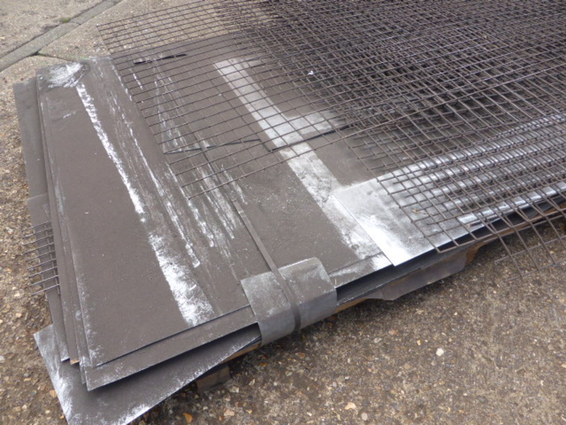 Qty of assorted sheet metal material, various thicknesses, qty of weld mesh etc - Image 10 of 10