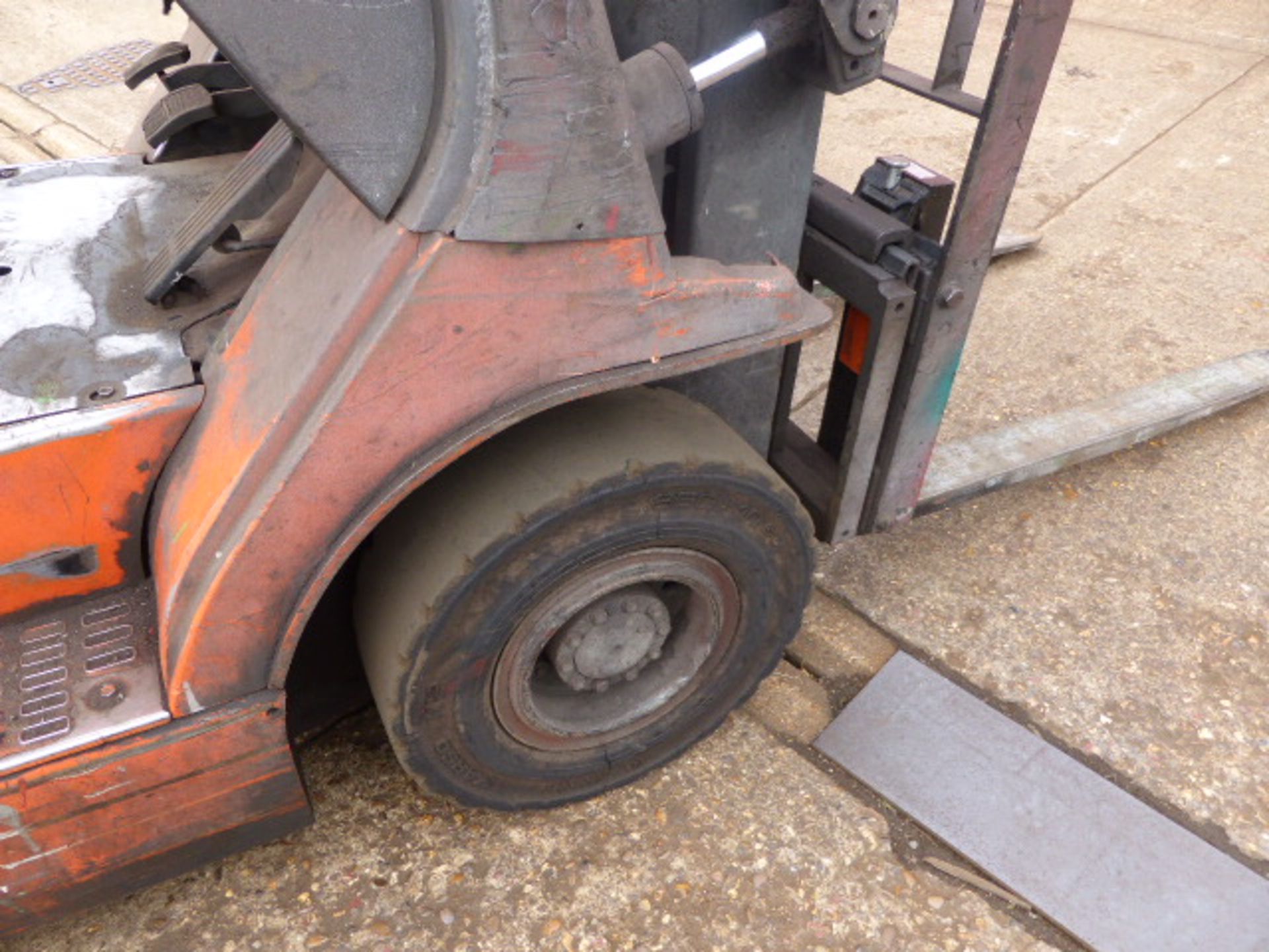 Toyota SAS18 LPG counterbalance forklift truck with duplex mast and sideshift. Year 2004 Capacity - Image 11 of 13