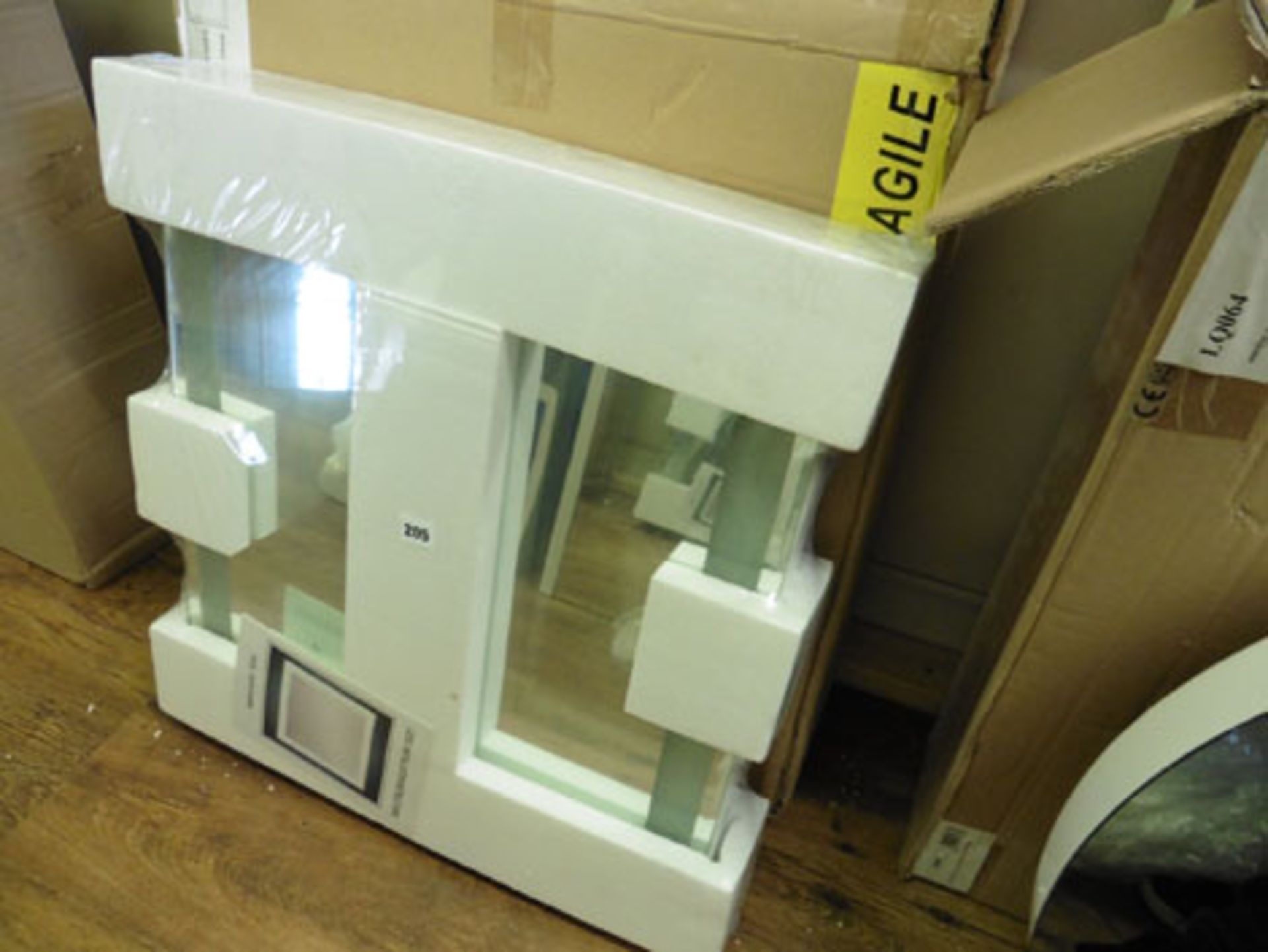 HR LQ Figaro backlit mirror 55cm square with box