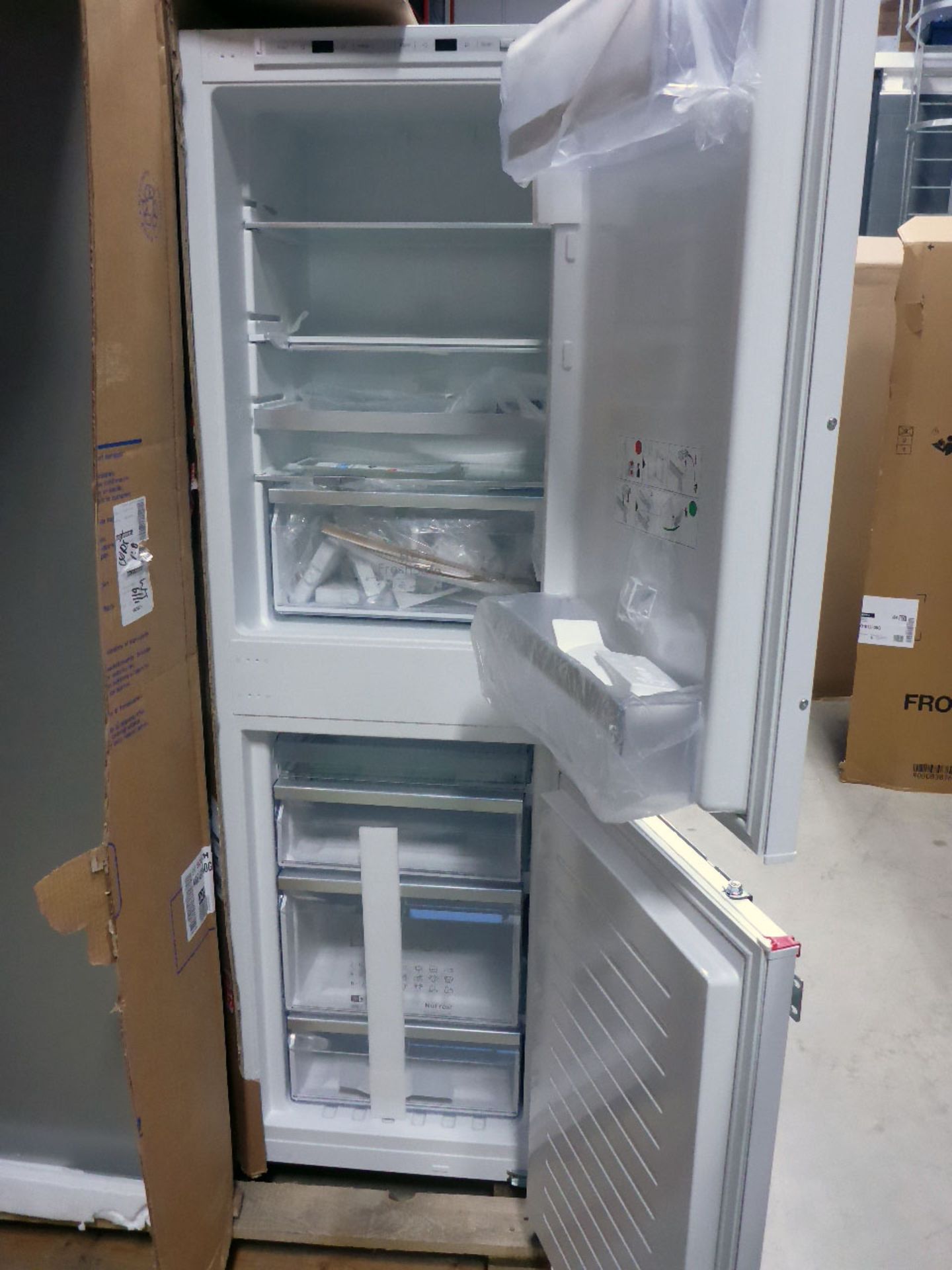 Neff Integrated fridge/freezer KI7853D30G - Image 2 of 2