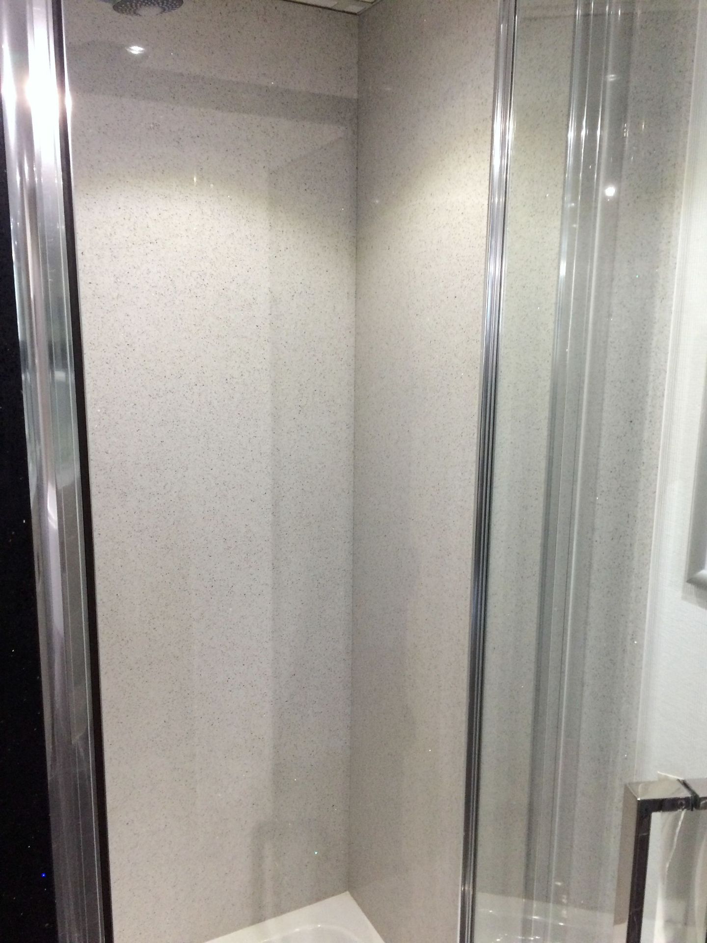 A Chrome Framed Clear Glass Shower Door, 780 x 1950mm overall with 680 x 800mm acrylic shower - Bild 4 aus 4