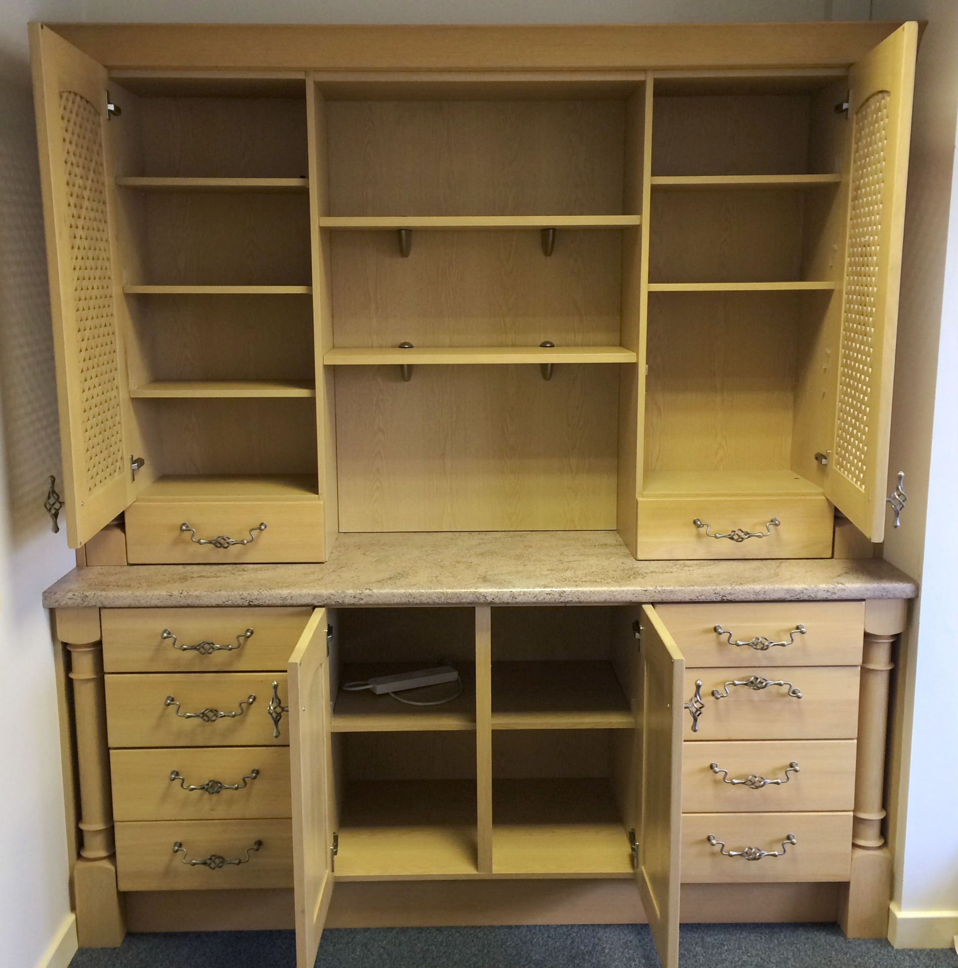 Oak Dresser comprising Base Unit: 2040 w x 580 dp x 915mm h, 40mm top with 2 sets of 4 drawers, - Bild 2 aus 3
