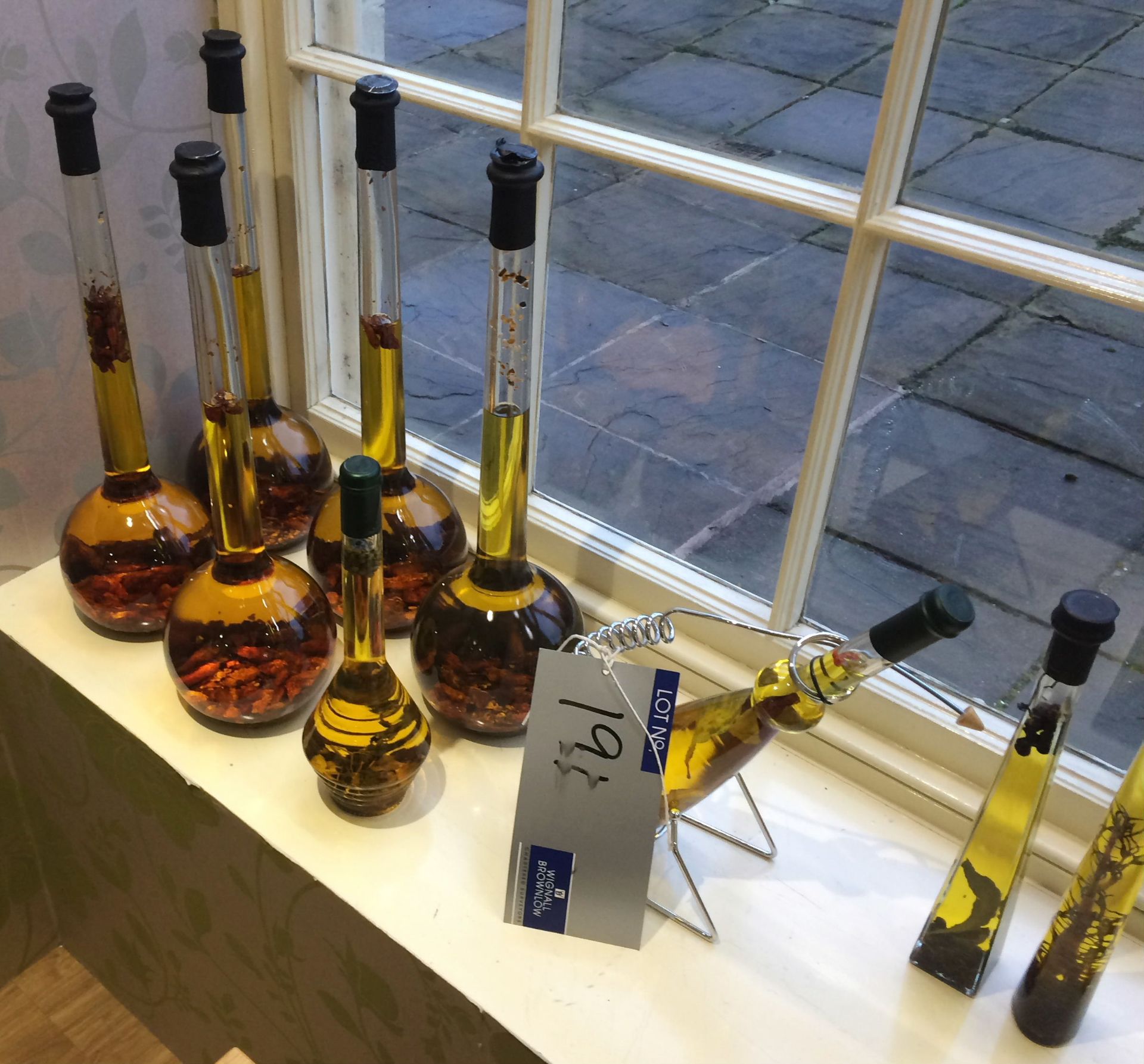 16 Assorted Display Bottles of Flavoured Olive Oil; 3 Matching Sets of Olive Oil and Balsamic - Image 2 of 4