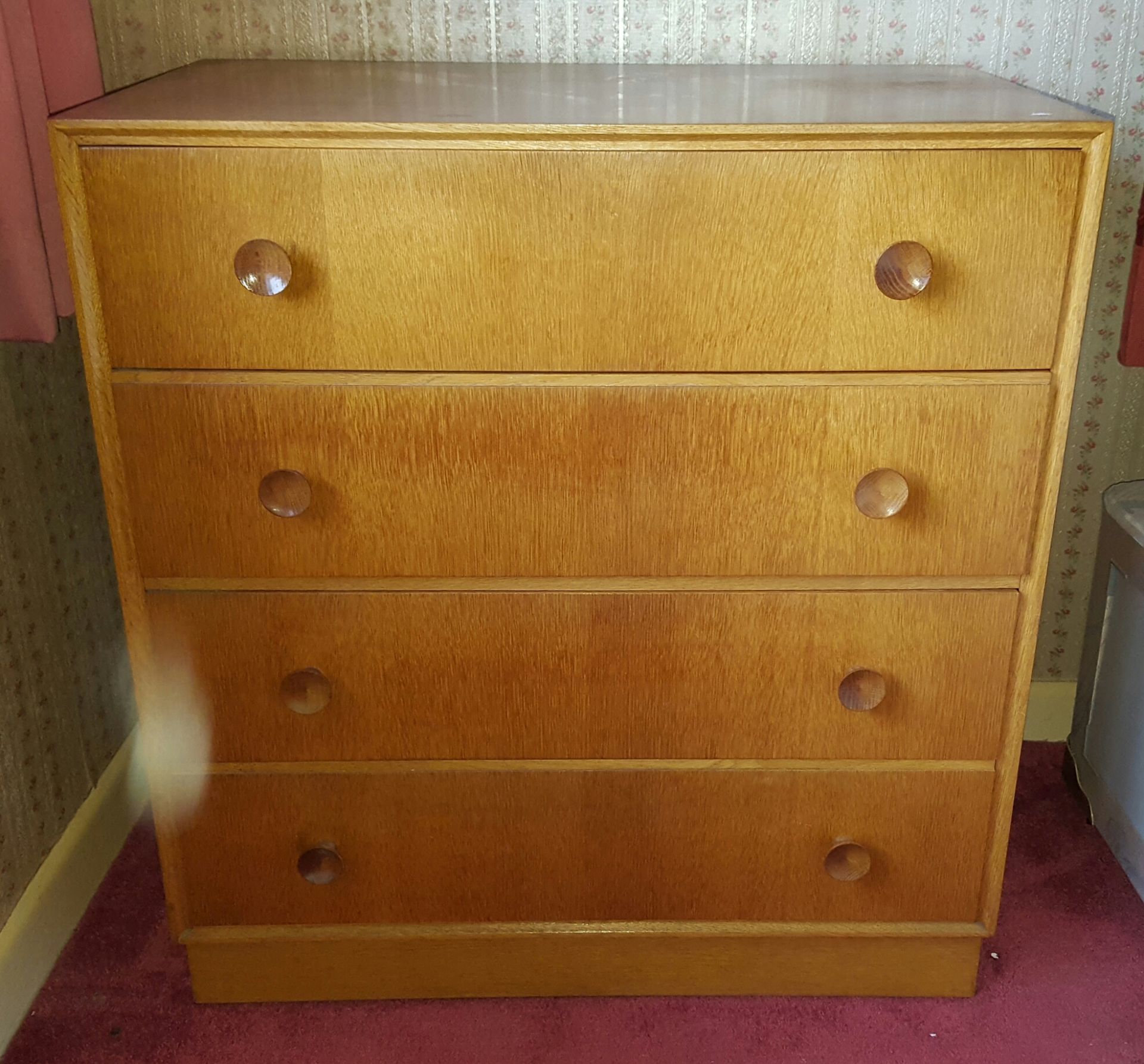 Vintage retro Dressing Table and set of Drawers