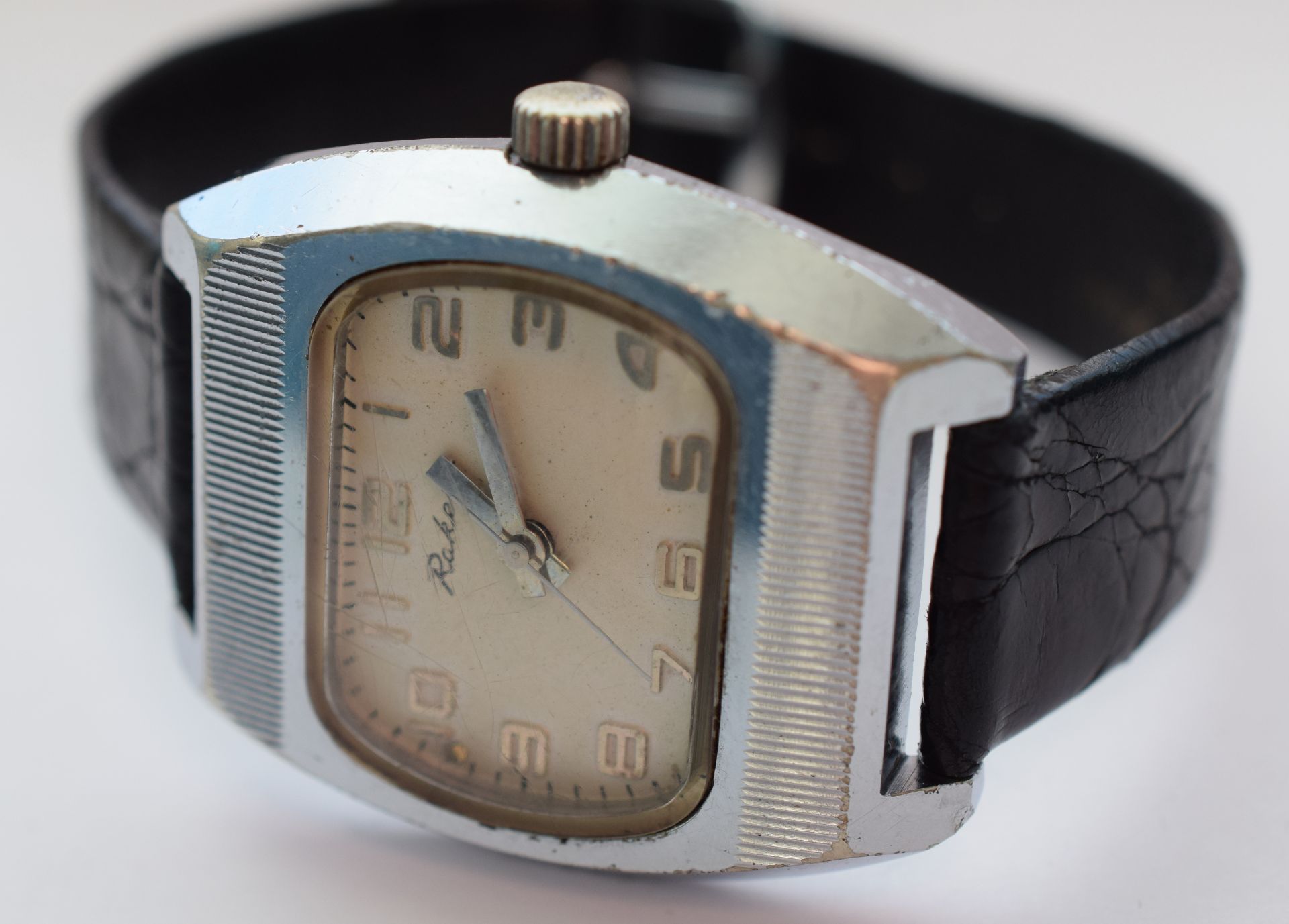 Vintage Russian Raketa Gentleman's Wristwatch £10 START & NO RESERVE! - Image 2 of 4