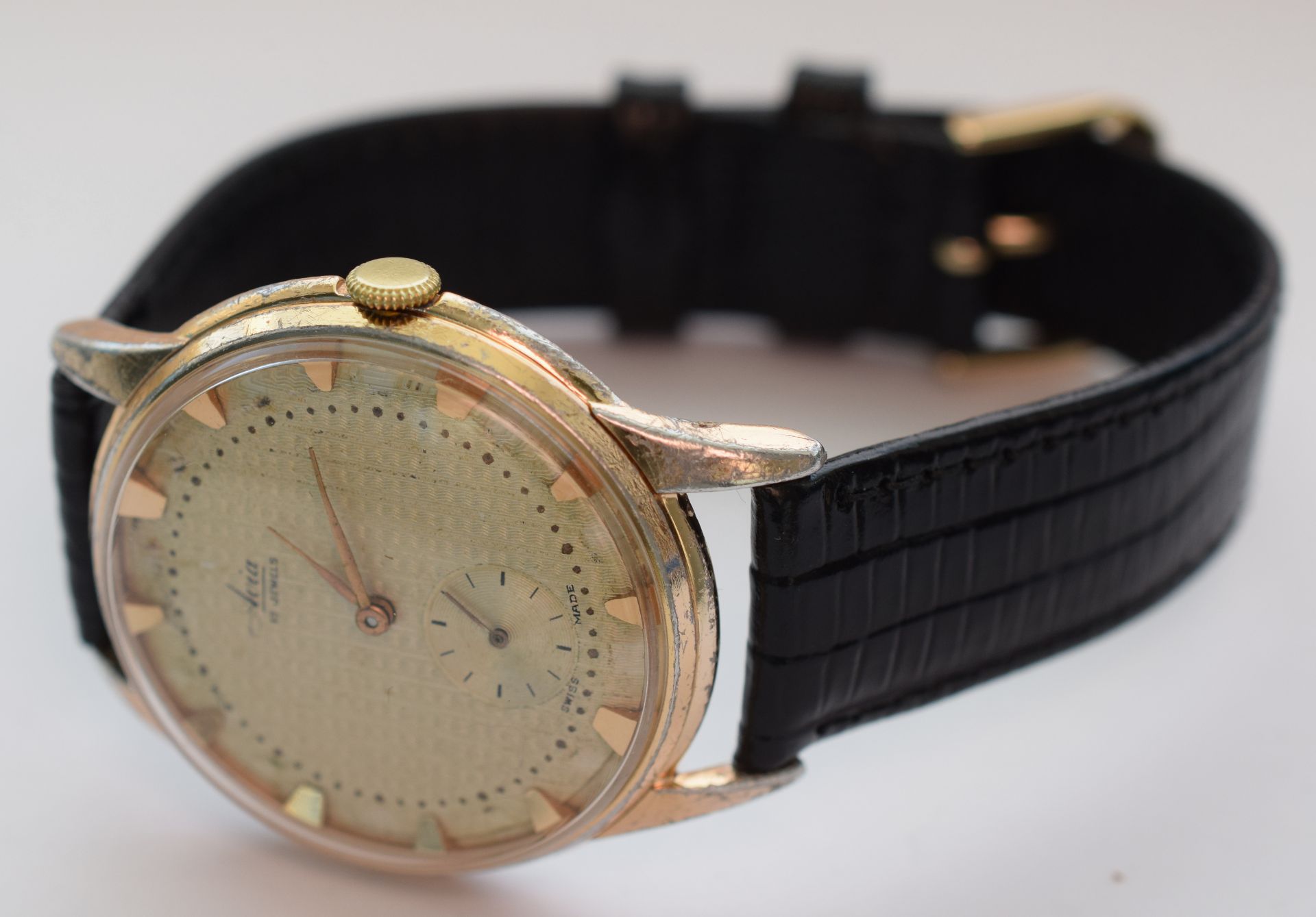 Vintage Gentleman's Avia Wristwatch £10 STARTING BID & NO RESERVE!