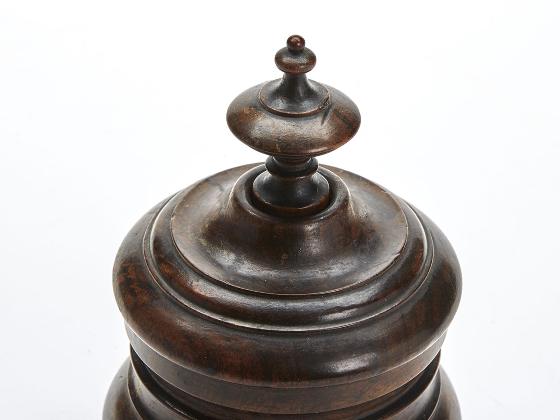 VINTAGE/ANTIQUE TURNED HARD WOOD LIDDED CONTAINER 19/20TH C - Image 3 of 7