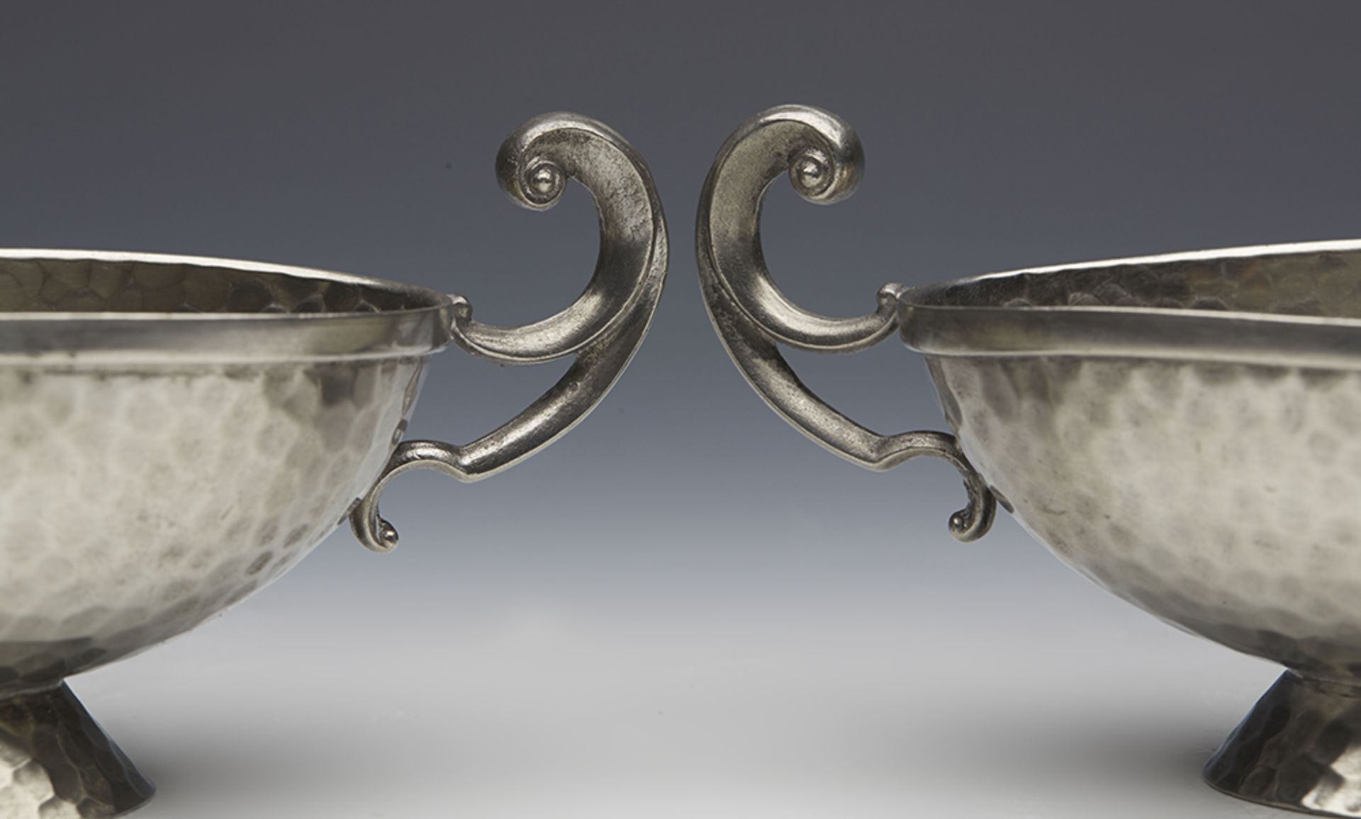 PAIR ARTS & CRAFTS ALEXANDER CLARK PEWTER BON BON DISHES C.1895 - Image 2 of 8