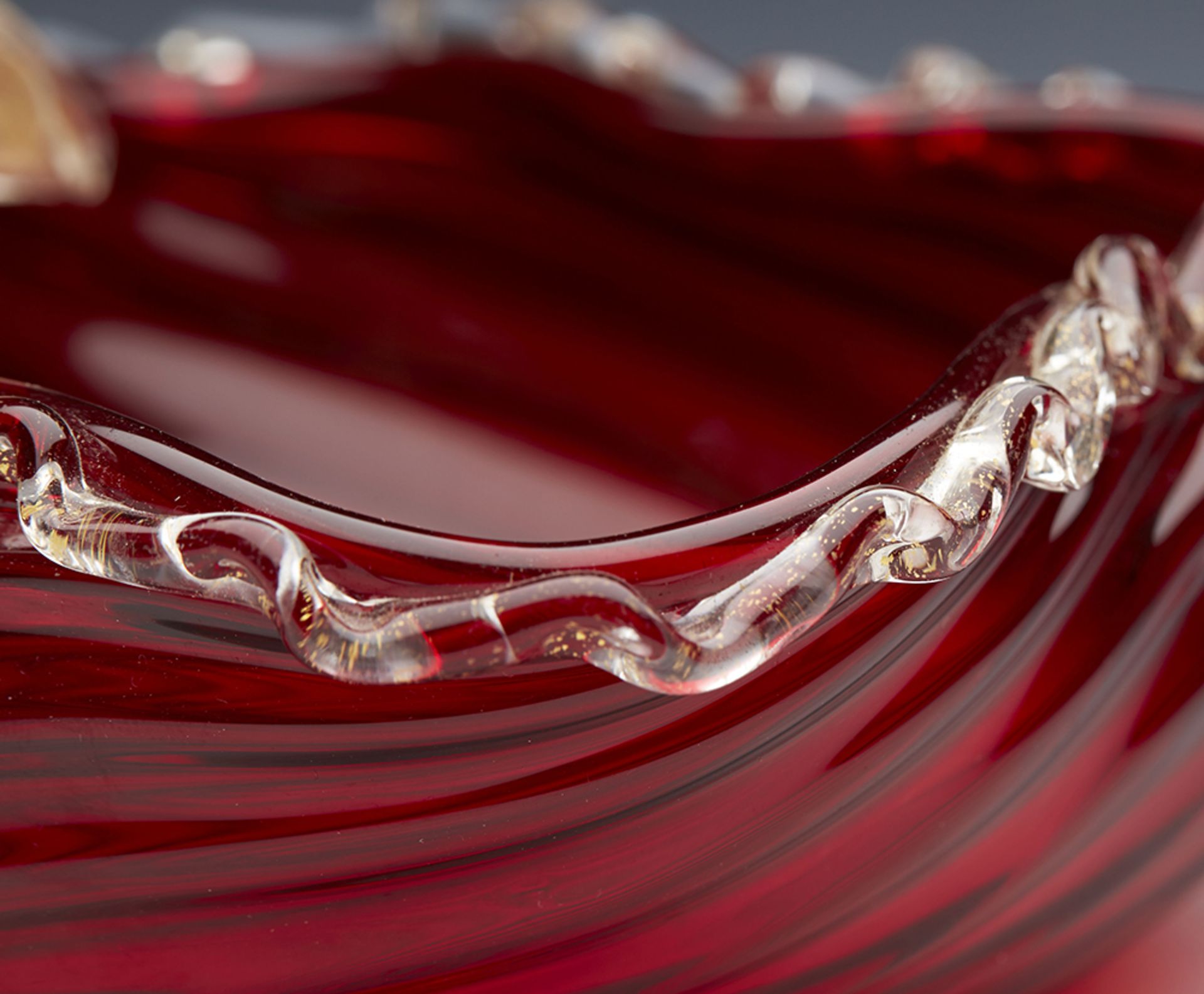 VINTAGE MURANO RED GLASS SWIRL DESIGN BOWL WITH APPLIED FLOWER c.1960 - Image 5 of 7