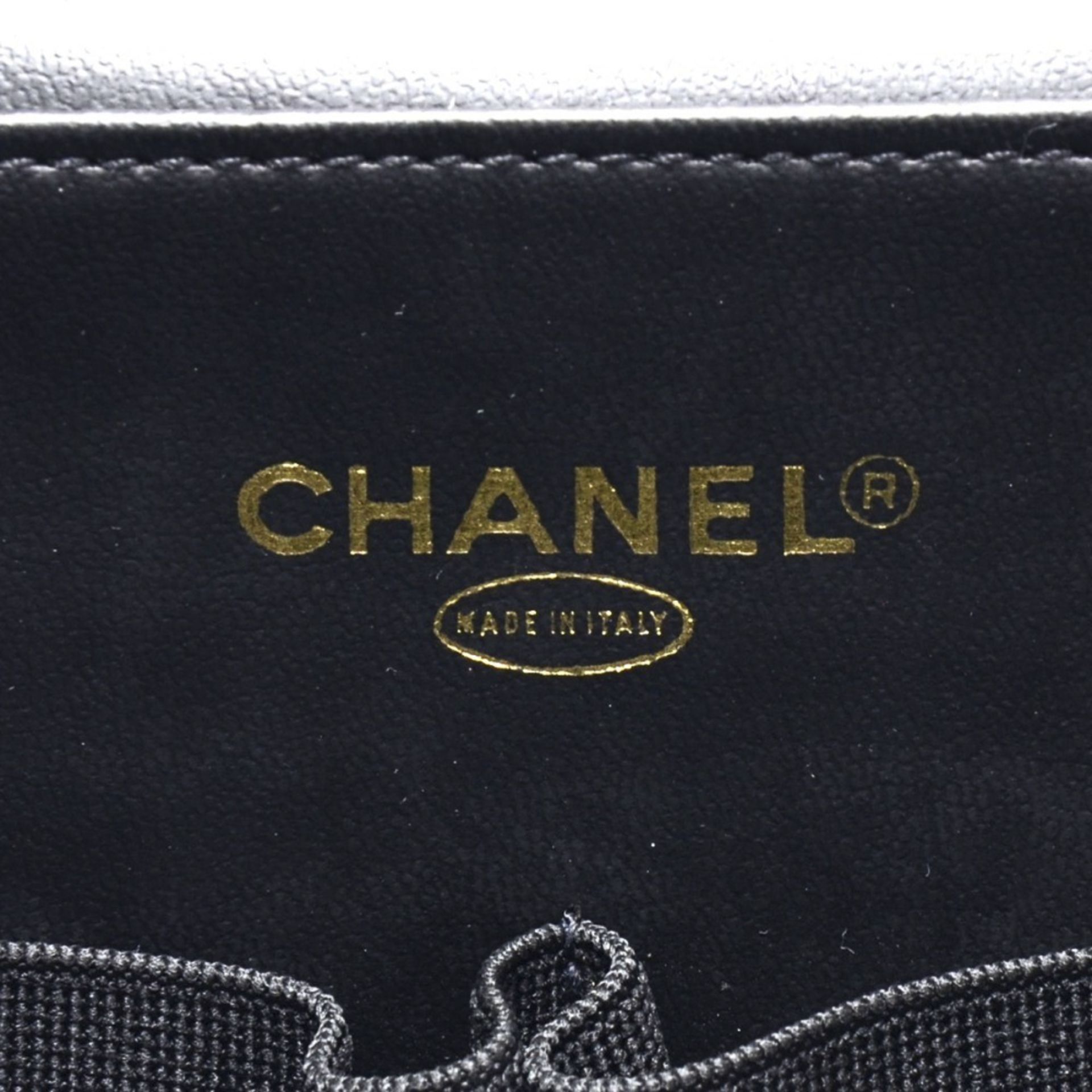 CHANEL Timeless Vanity Handbag - Image 9 of 14