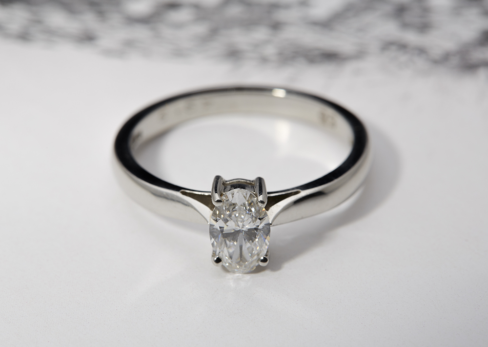 Platinum 4 Claw Oval Cut 0.50ct Diamond Ring - Image 2 of 5