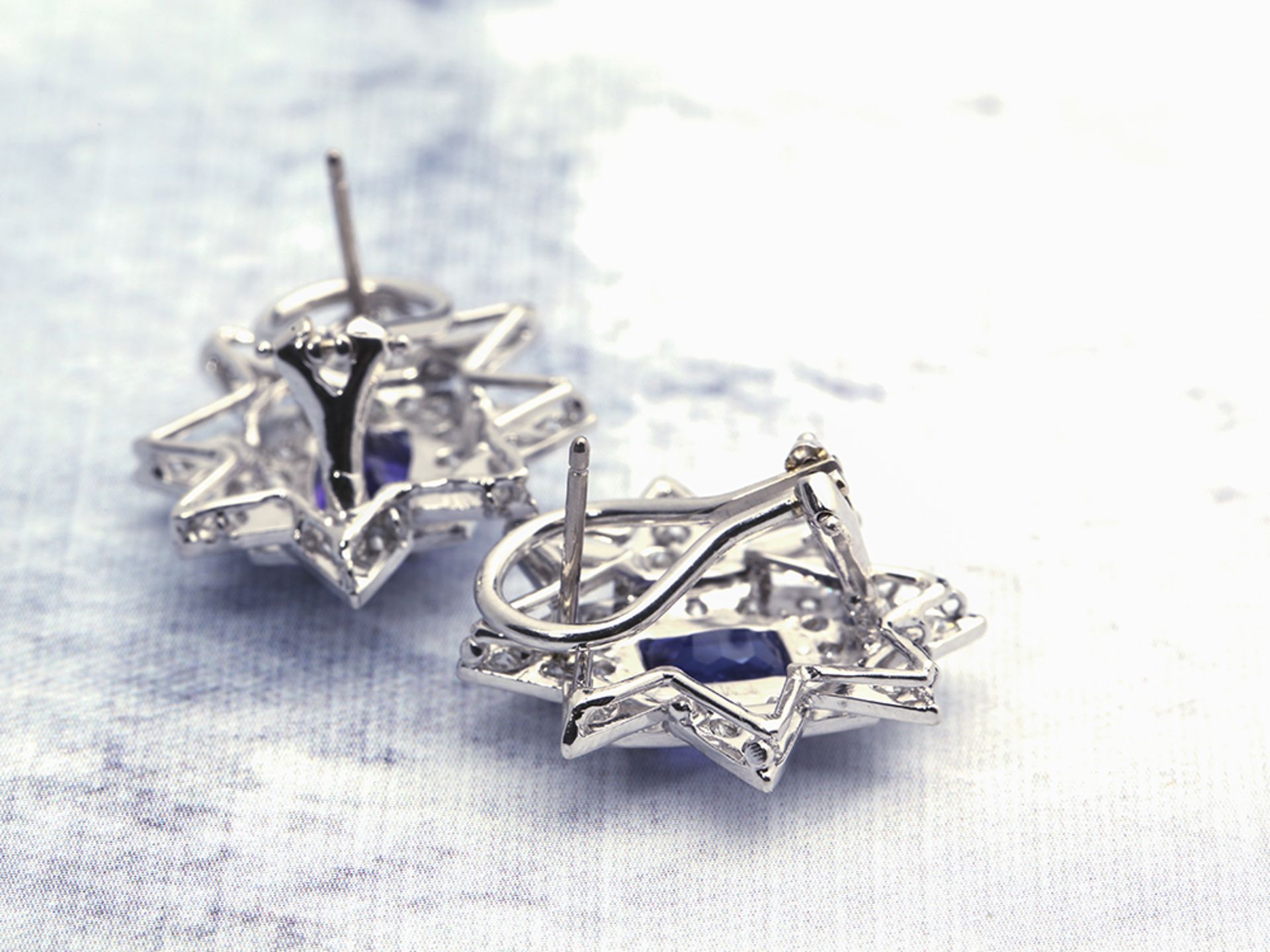 18k White Gold 3.00ct Tanzanite & 2.08ct Diamond Star Earrings - Image 4 of 4