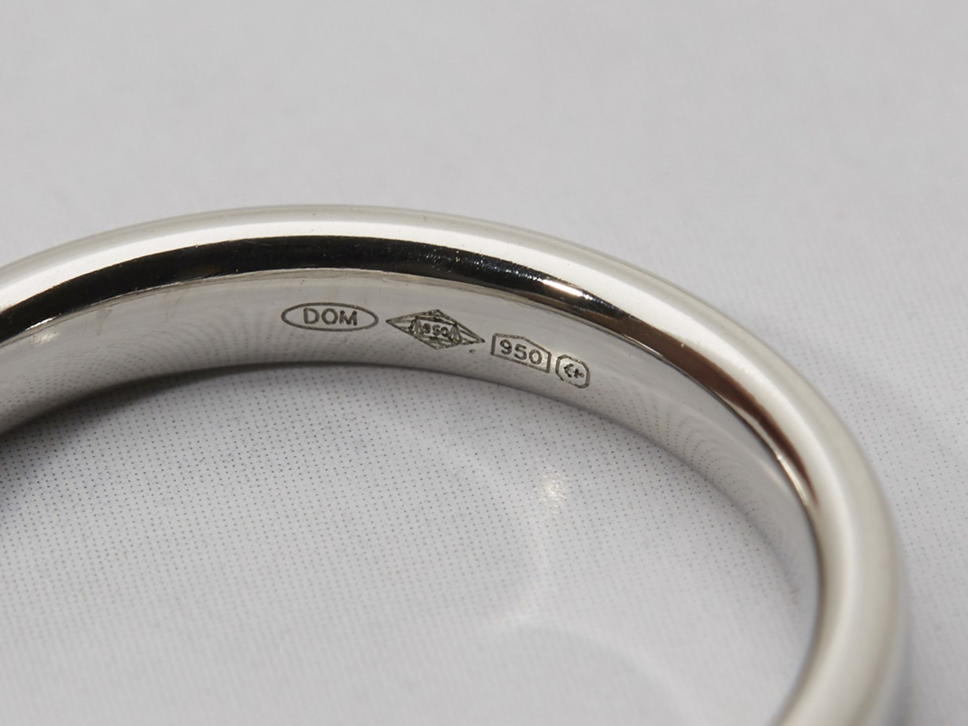 Platinum 1.5mm Wedding Band Size L - Image 2 of 3