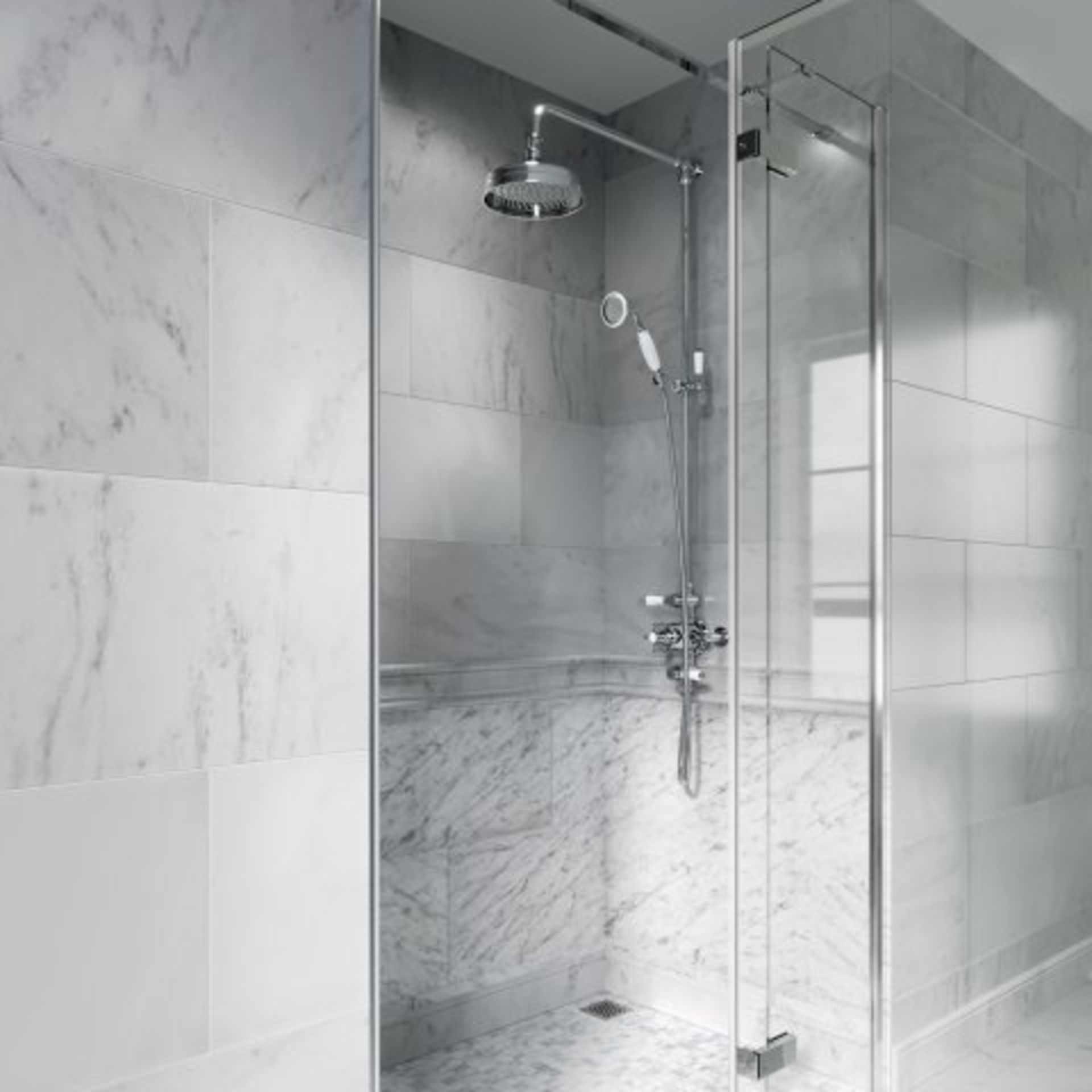 (A33) 200mm Finest Head Thermostatic Traditional Exposed Shower Kit & Handheld. RRP £599.99. We take - Image 4 of 5