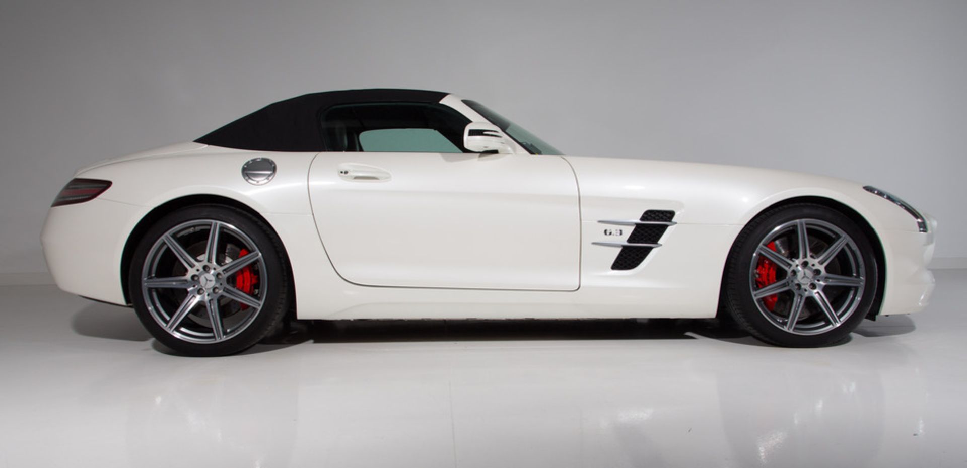 Mercedes SLS 63 AMG Roadster - Bild 5 aus 12