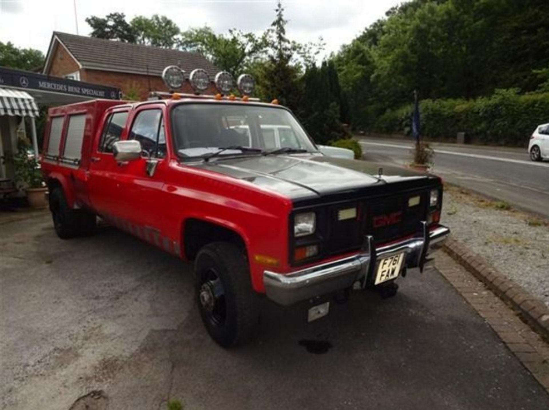 1989 Gmc Chevrolet Fire Truck, 6X6 Diesel 6.2 R.H.D. Auto-Od (Red)