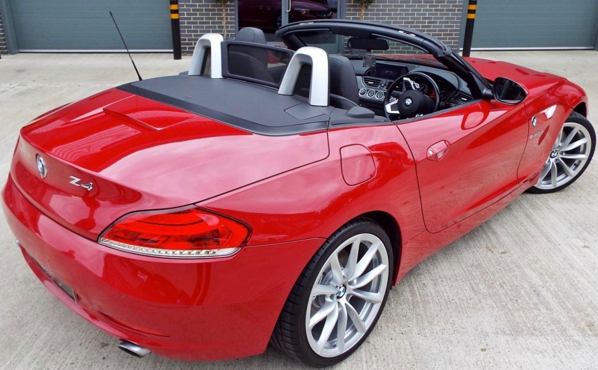 2009 BMW Z4 3.0 sDrive - Bild 2 aus 12