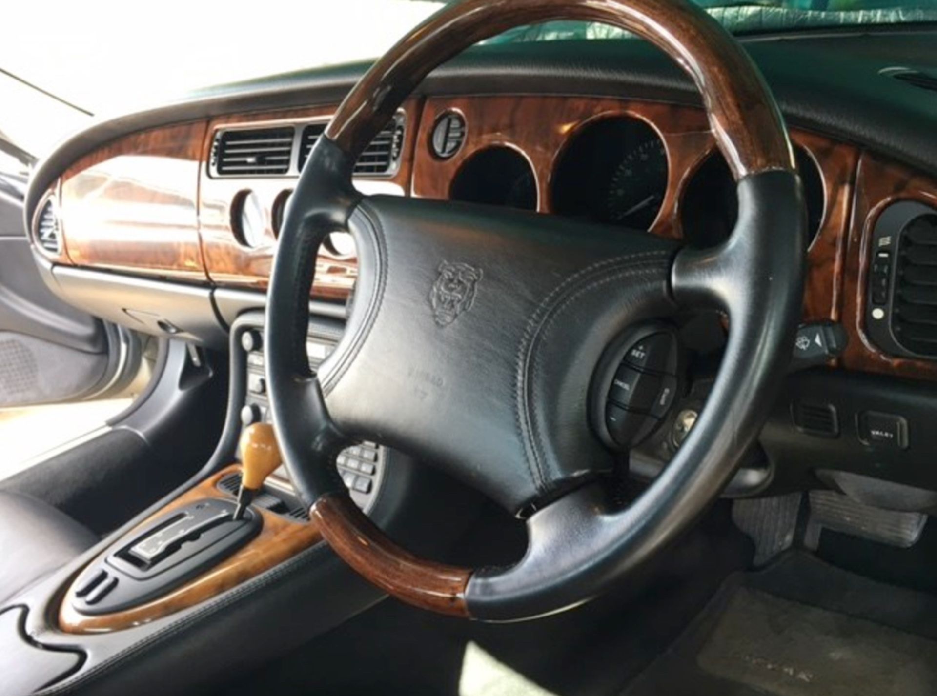1998 Jaguar XK8 4.0 Coupe, Automatic, - Image 9 of 15
