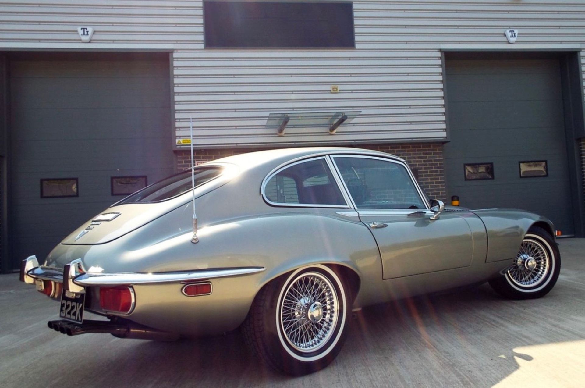 1972 Jaguar E-Type 5.3 V12 Series Ill 2 + 2 - Image 3 of 17