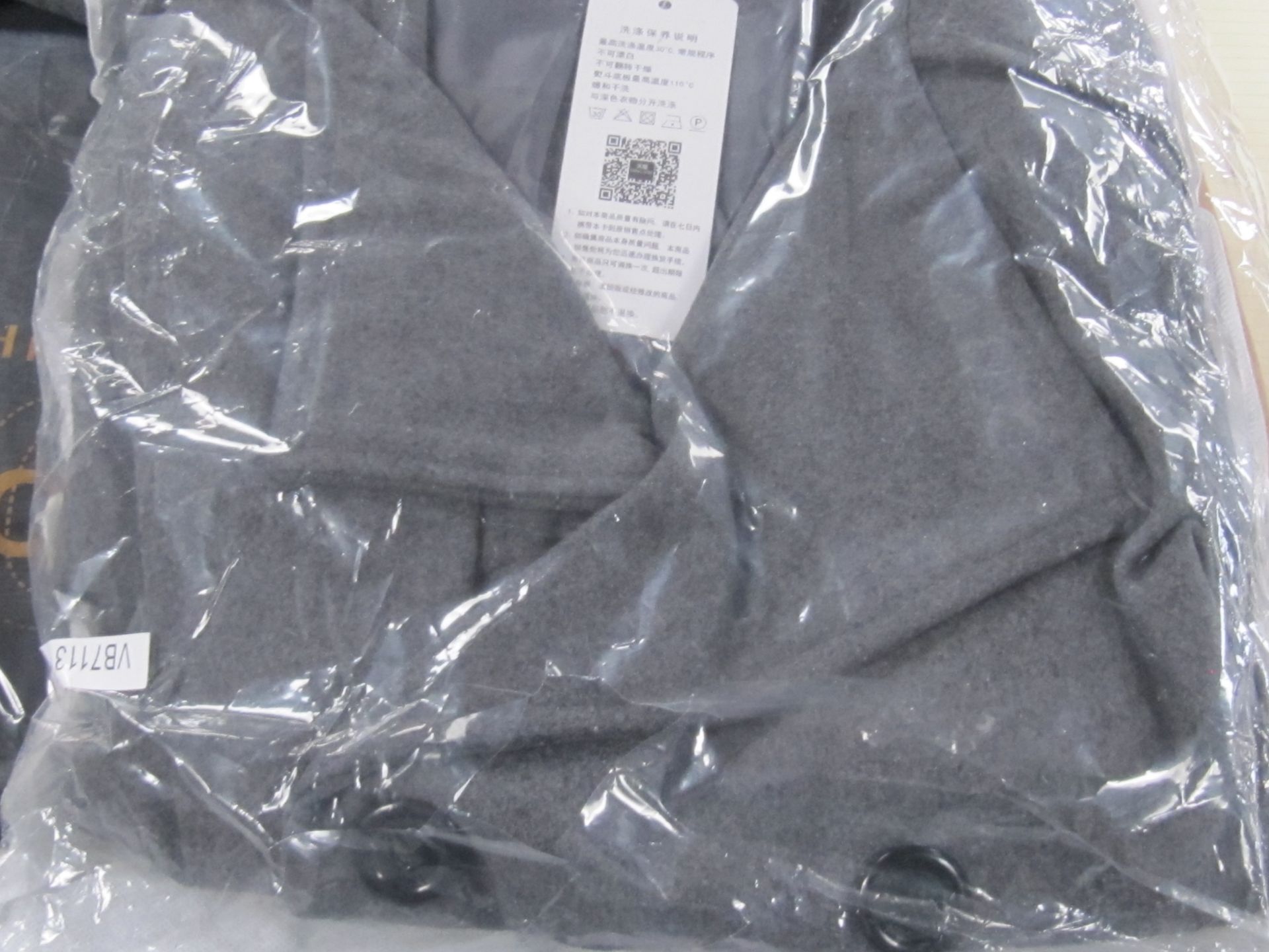 11 Winter Coats. Free Shipping when you Win 2 Lots or more. - Bild 4 aus 14