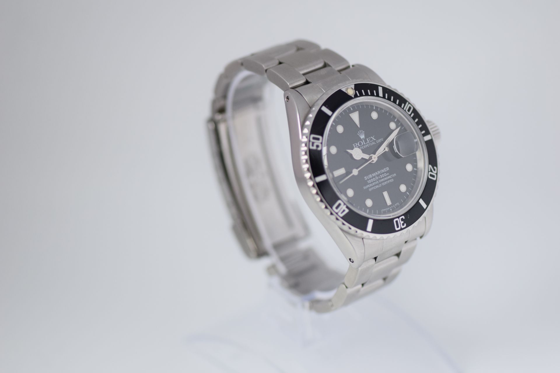 ROLEX 16800 VINTAGE SUBMARINER with ROLEX BOX - Image 5 of 9