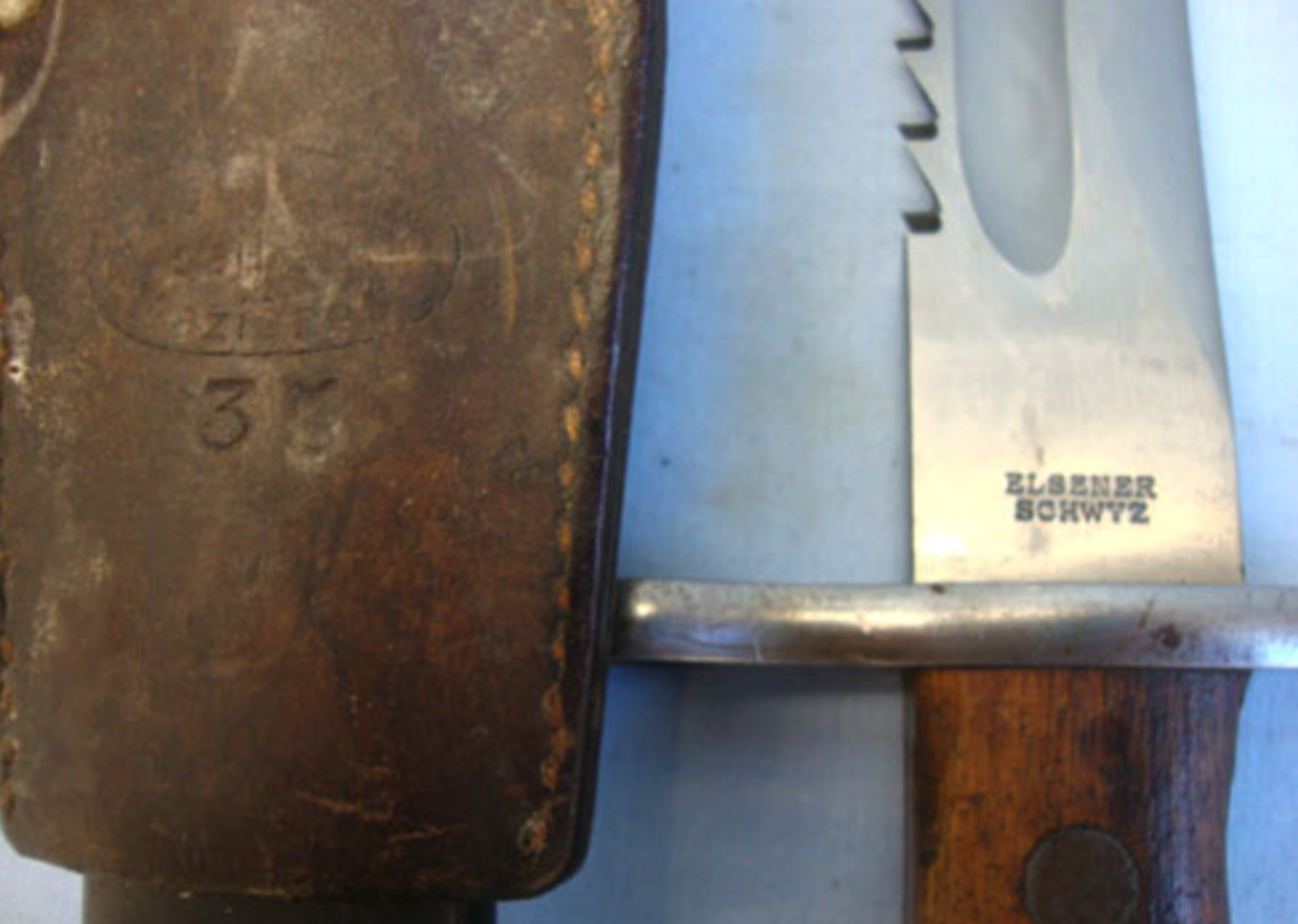 Swiss M1914 Schmidt Rubin Sawbacked 'Butcher' Bayonet By Elsener Schwyz, Scabbard and Leather Frog - Image 3 of 3