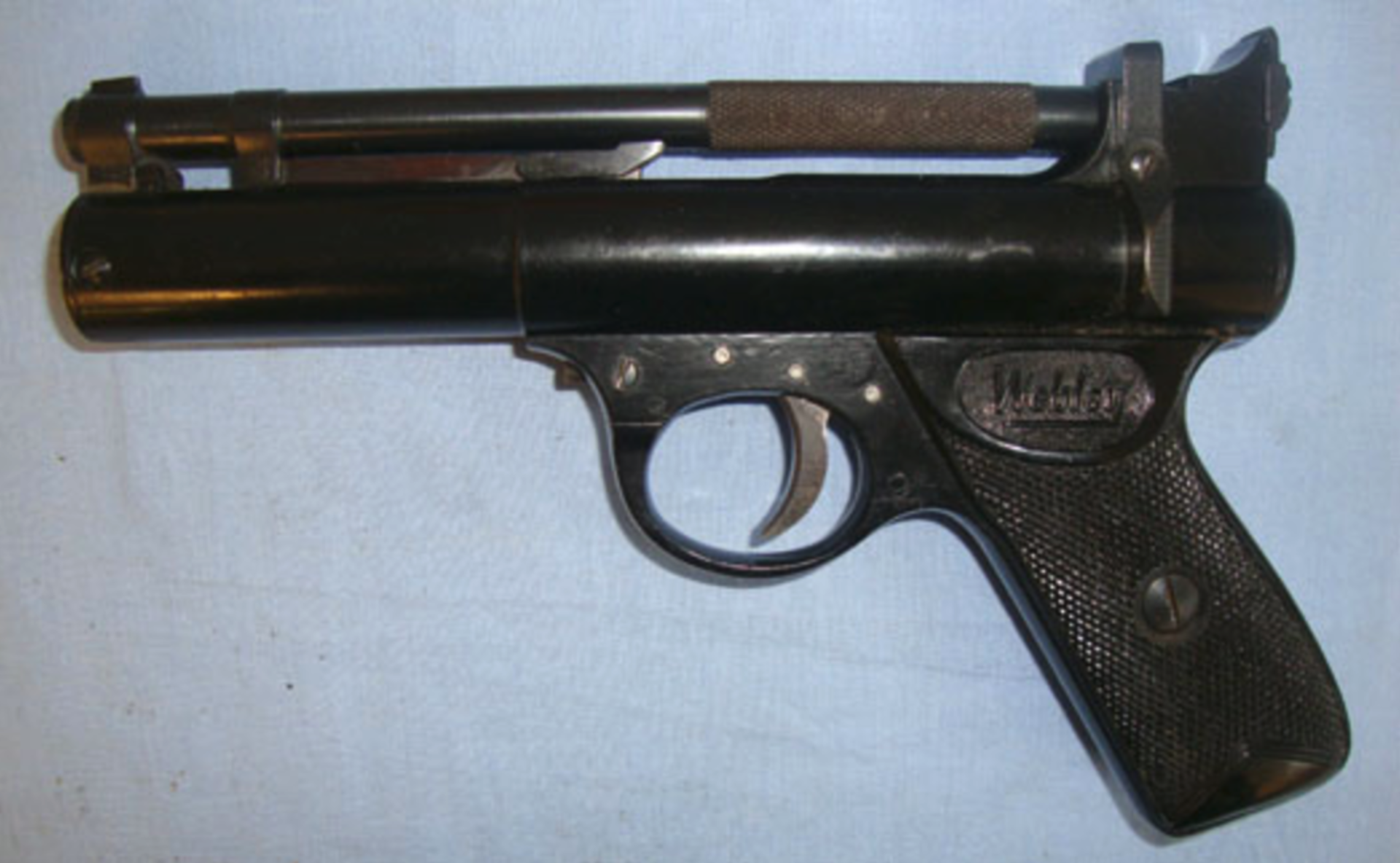 Boxed, 1974 Webley Premier 'E' Series .22 Calibre Air Pistol - Image 2 of 3