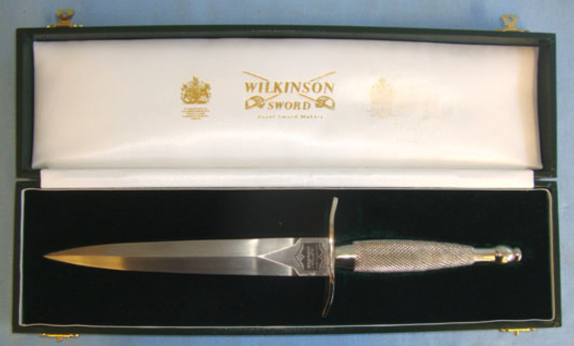 MINT, Cased Wilkinson Sword Commemorative Fairbairn Sykes 1st Pattern, 1st Type, FS Commando Dagger - Image 2 of 3