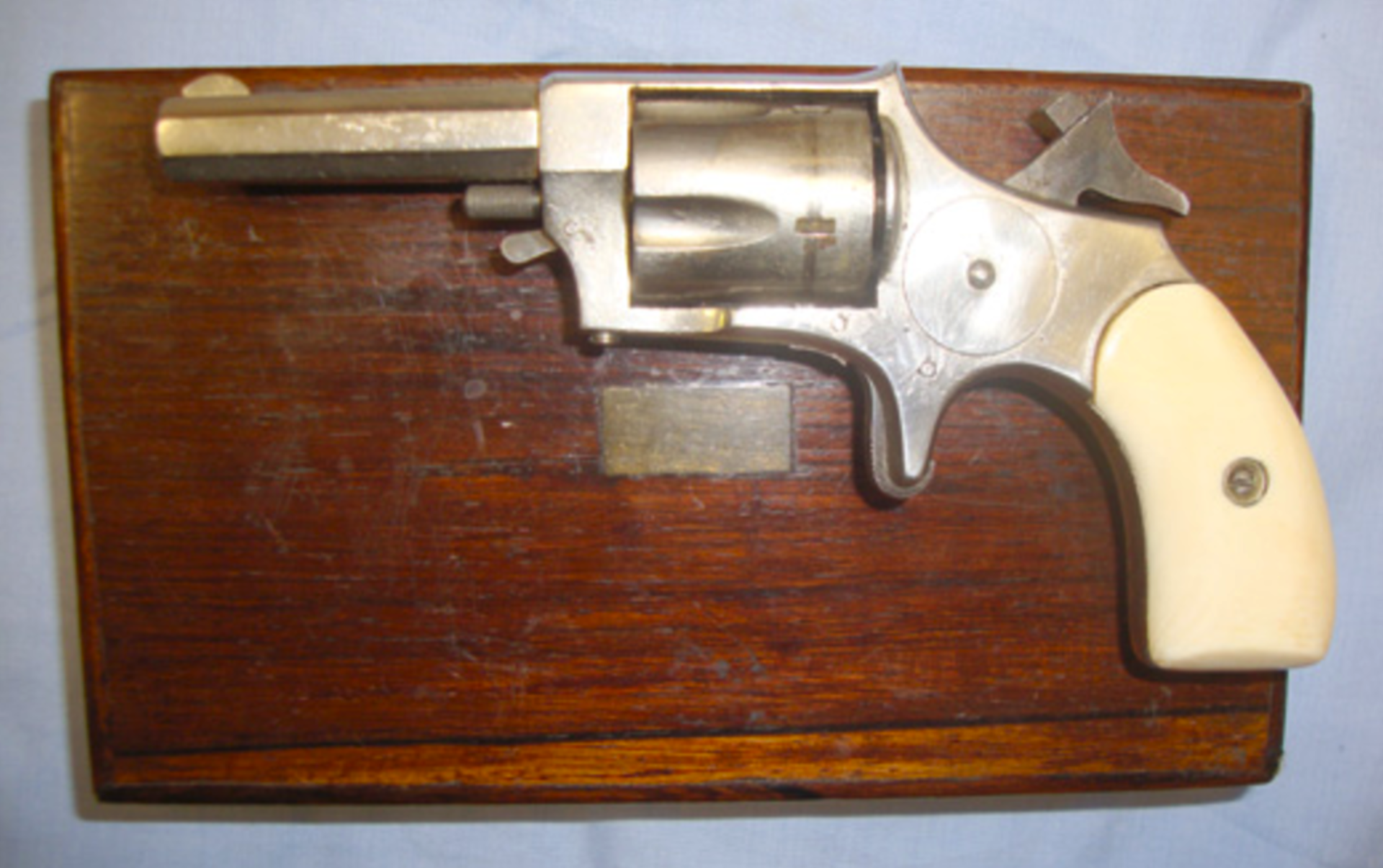 American, Mid to late 1800's,.32 Rim Fire, Russian-32 Model,5 Shot Revolver - Forehand & Wadsworth. - Image 2 of 3