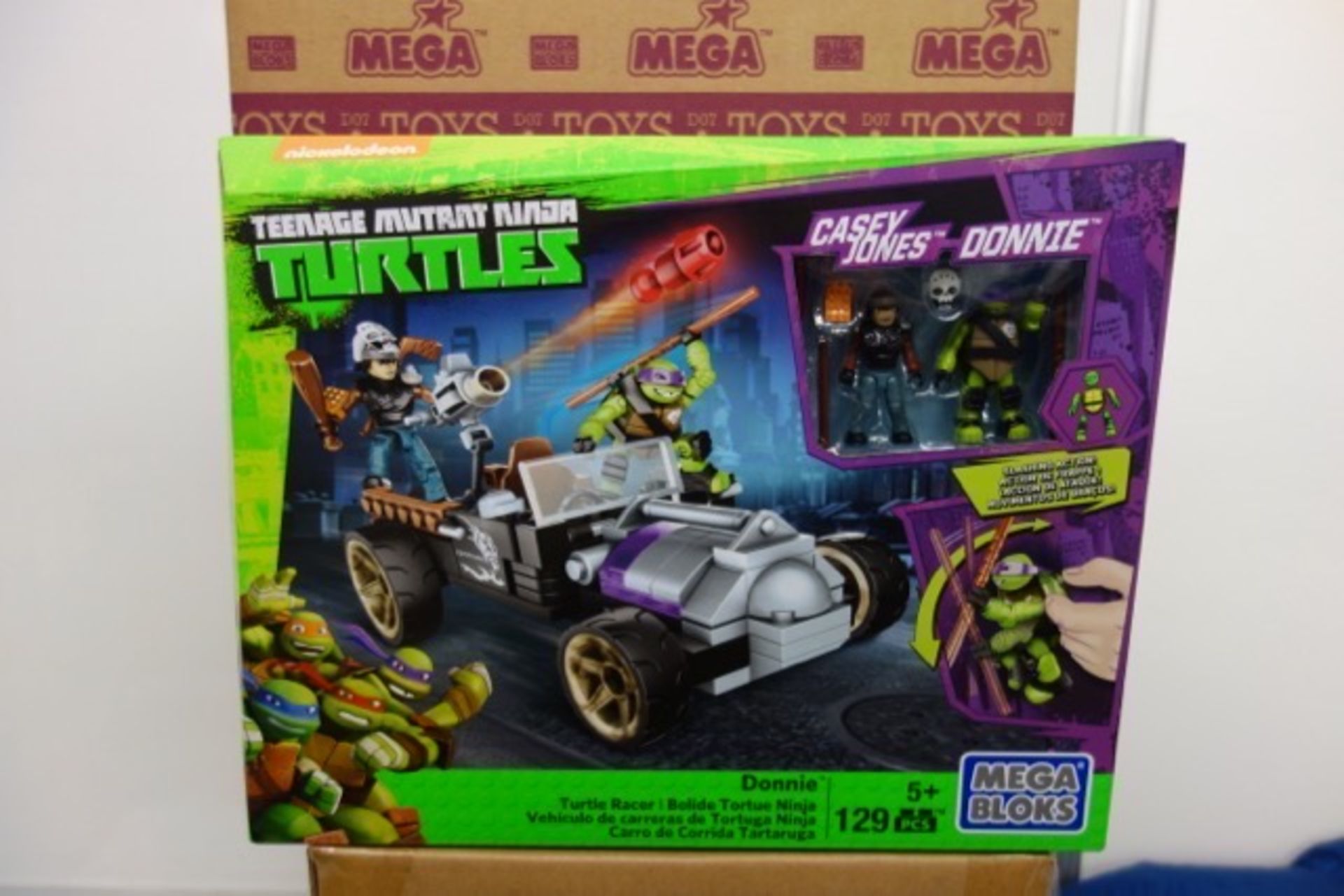 Pallet to contain 60 x Brand New Mega Bloks Teenage Mutant Ninja Turtles Donnie Turtle Racer. 129