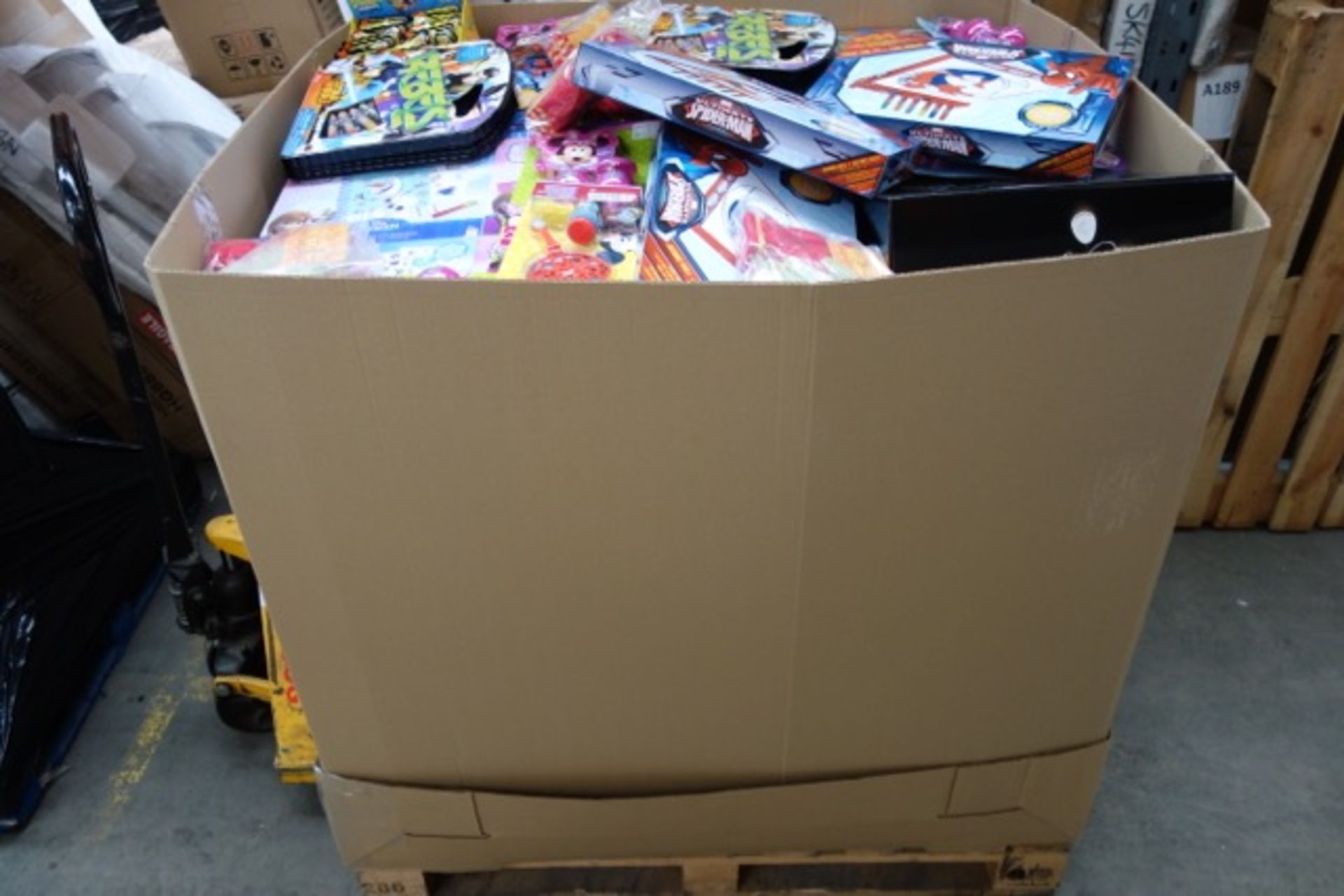 (NR13) Large Pallet CONTAINING 1,498 ITEMS OF NEW SUPERMARKET/HIGH STREET STORE OVER STOCK/END OF