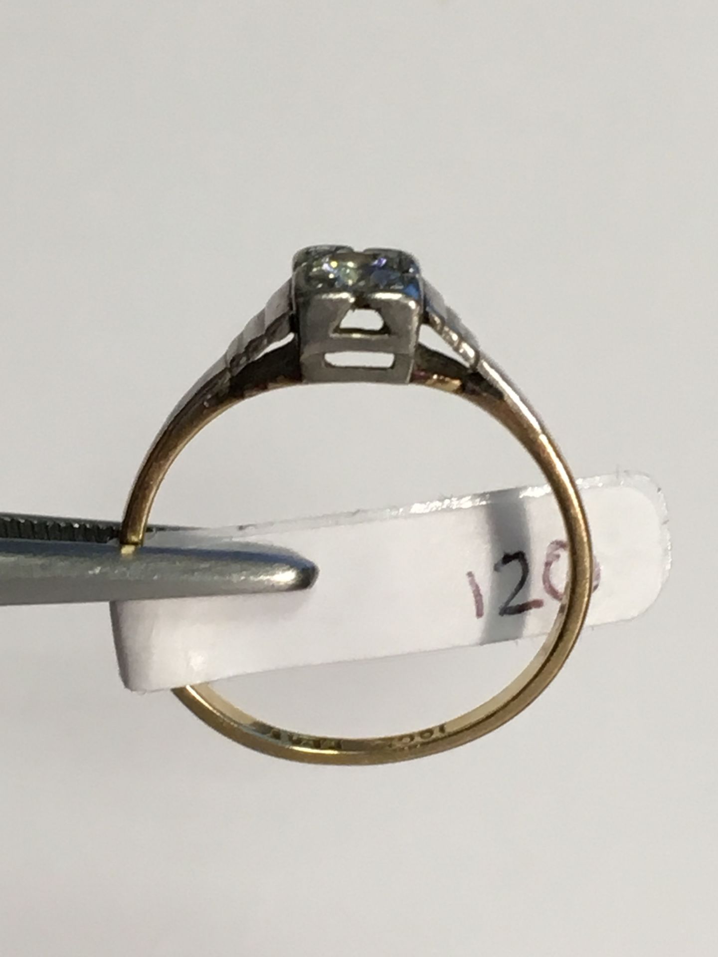 Platinum and 18ct gold diamond single-stone ring - Image 2 of 3