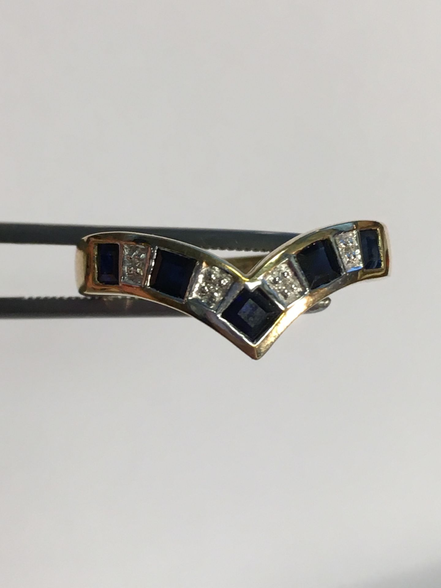 Ladies Gold Ring Set with Five sapphires and diamonds in a wishbone style - Image 3 of 3