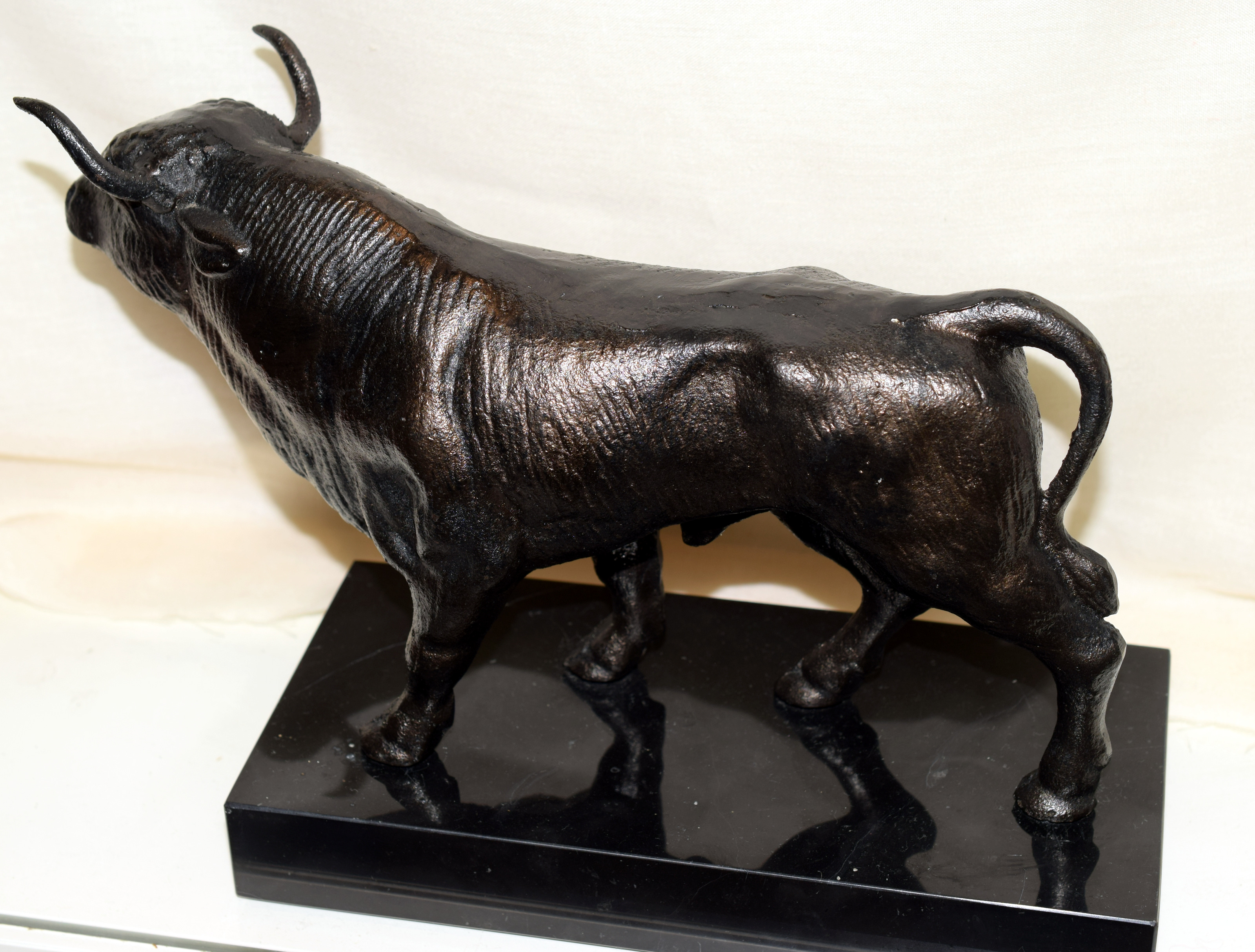 Bronze Bull On Marble Plinth ***RESERVE REDUCED 14.2.17*** - Image 3 of 4