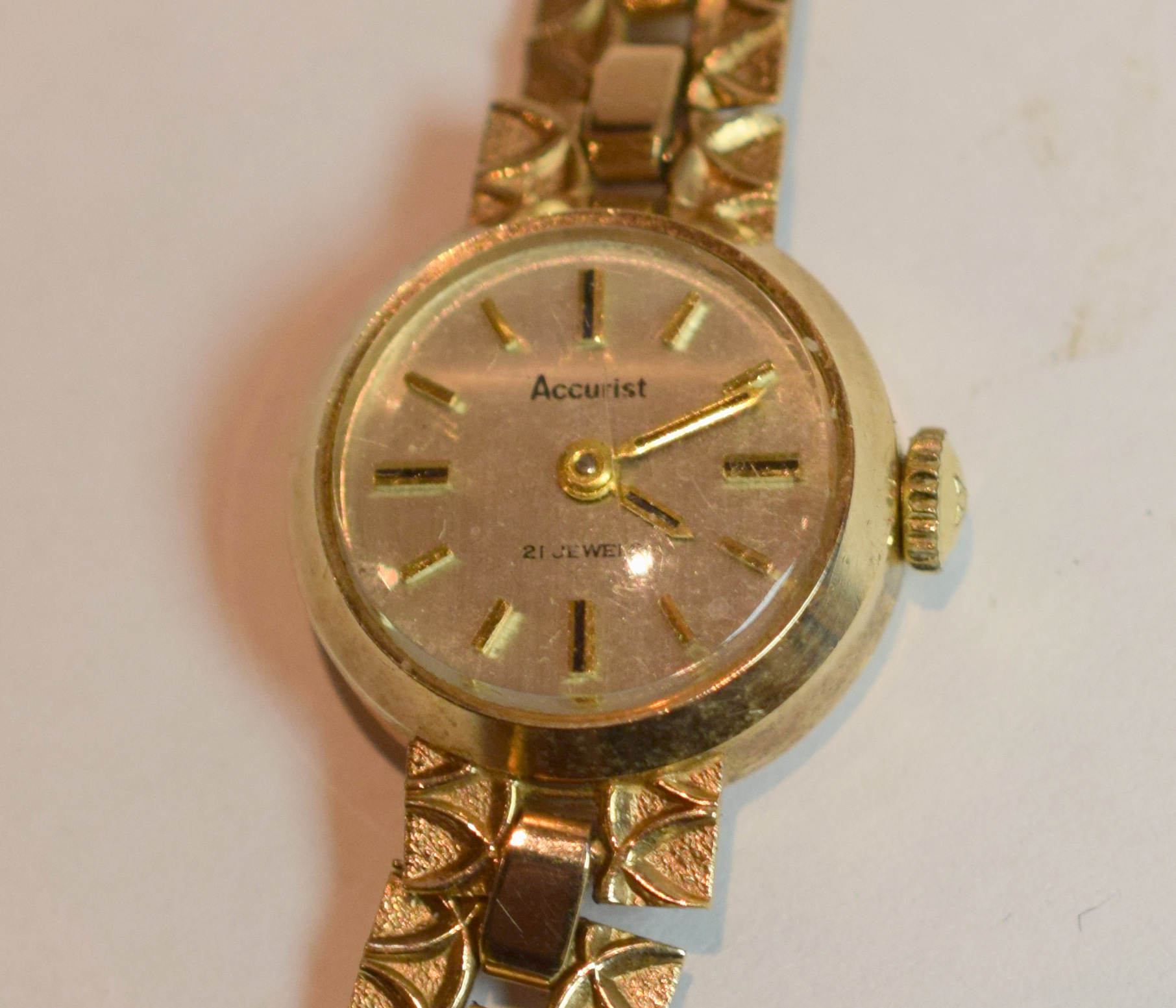 9ct Gold Lady's Accurist Watch On 9ct Gold Bracelet - Bild 3 aus 4