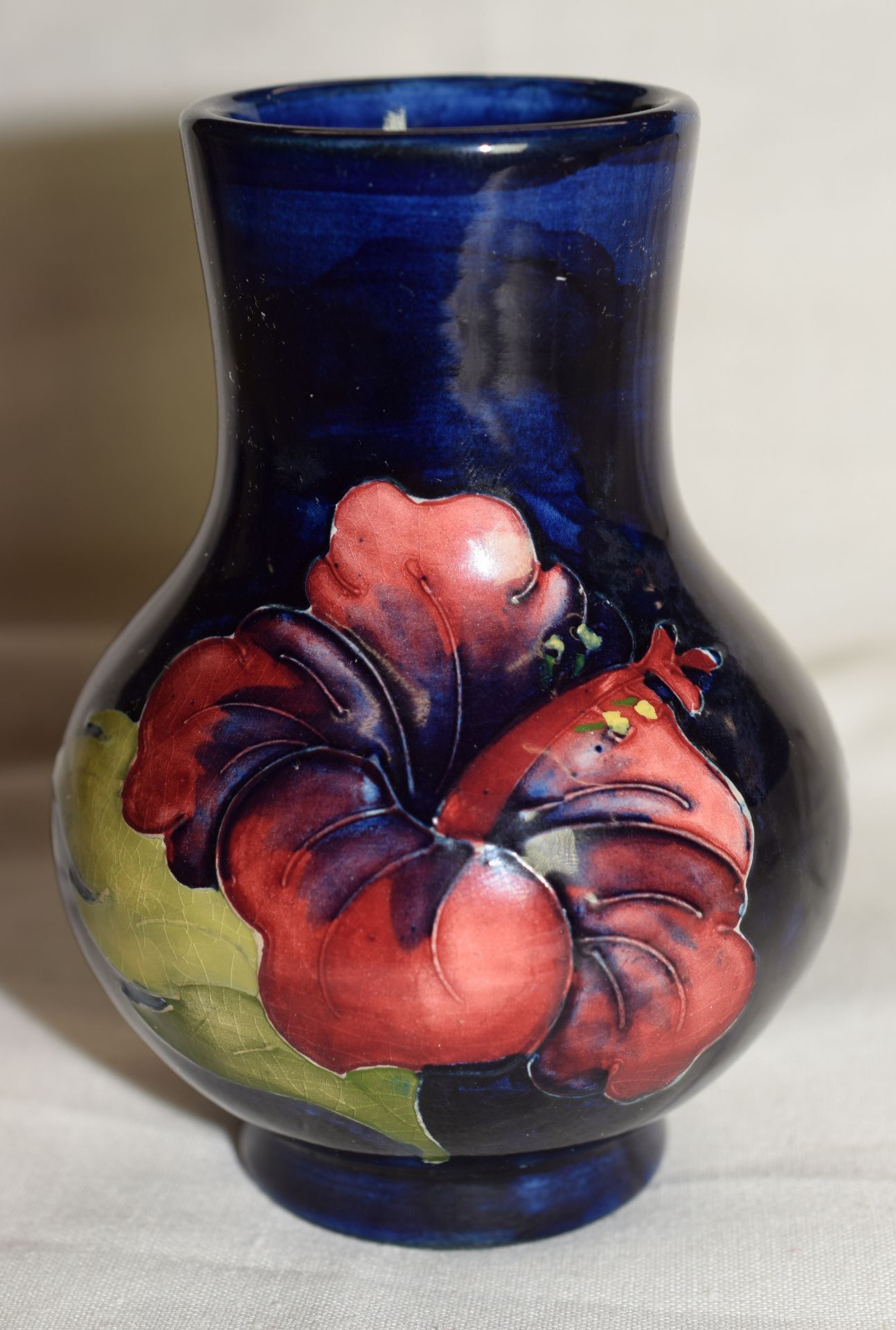 Excellent Moorcroft Hibiscus Bud Vase c1920/30s