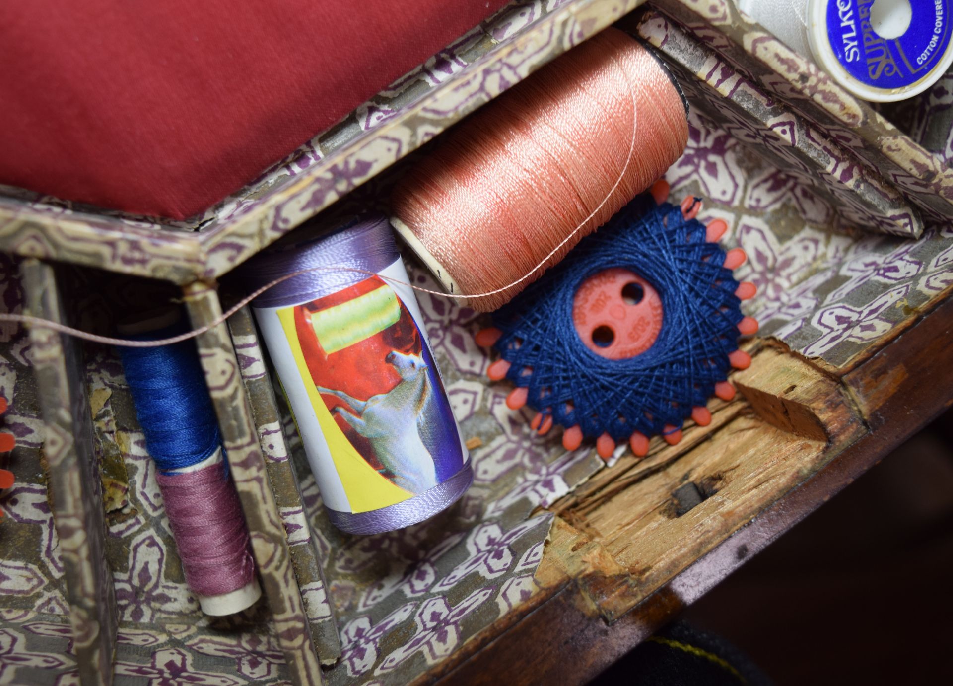 Victorian Trumpet Shaped Sewing And Games Table - Image 7 of 8