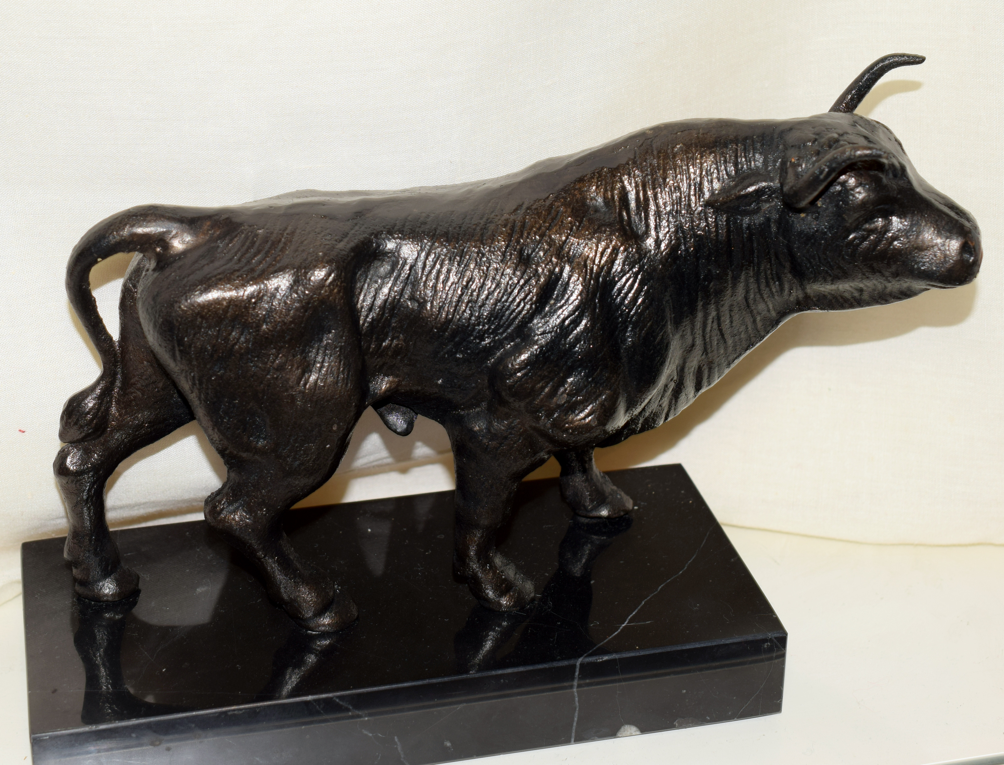 Bronze Bull On Marble Plinth ***RESERVE REDUCED 14.2.17*** - Image 4 of 4