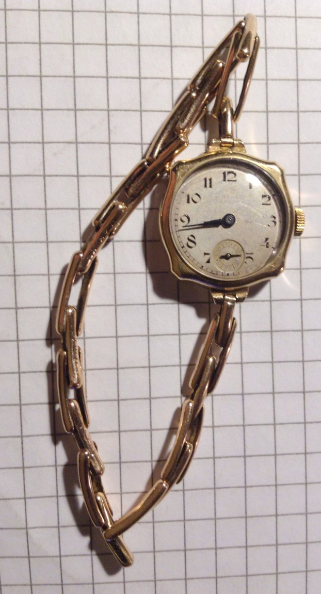 1936/37 Lady's 9ct Gold Watch On Expanding Bracelet Possibly JW Bensons of London - Bild 2 aus 6