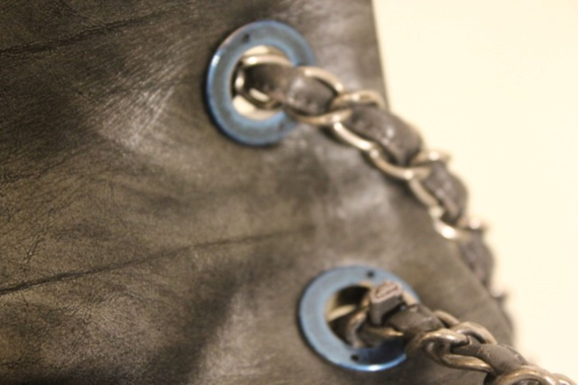 CHANEL Pondichery Flap Bag Metallic Grey with Ruthenium Hardware - Image 9 of 17