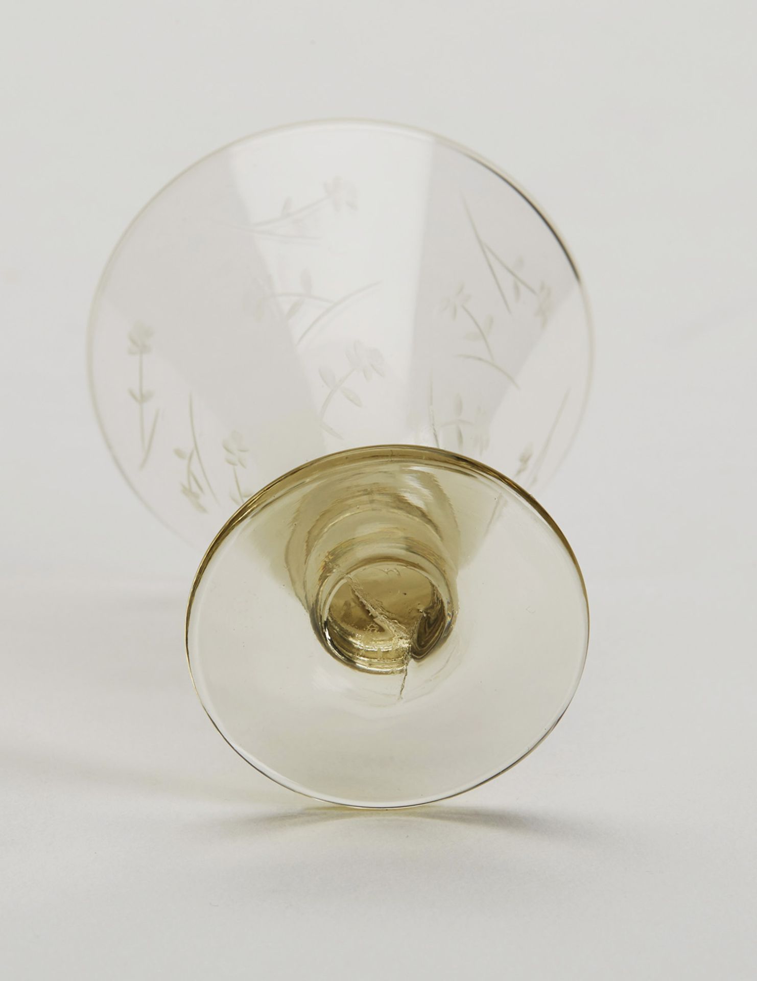 TWO CONTINENTAL ENGRAVED ETCHED WINE GLASSES 20TH C. - Image 6 of 6