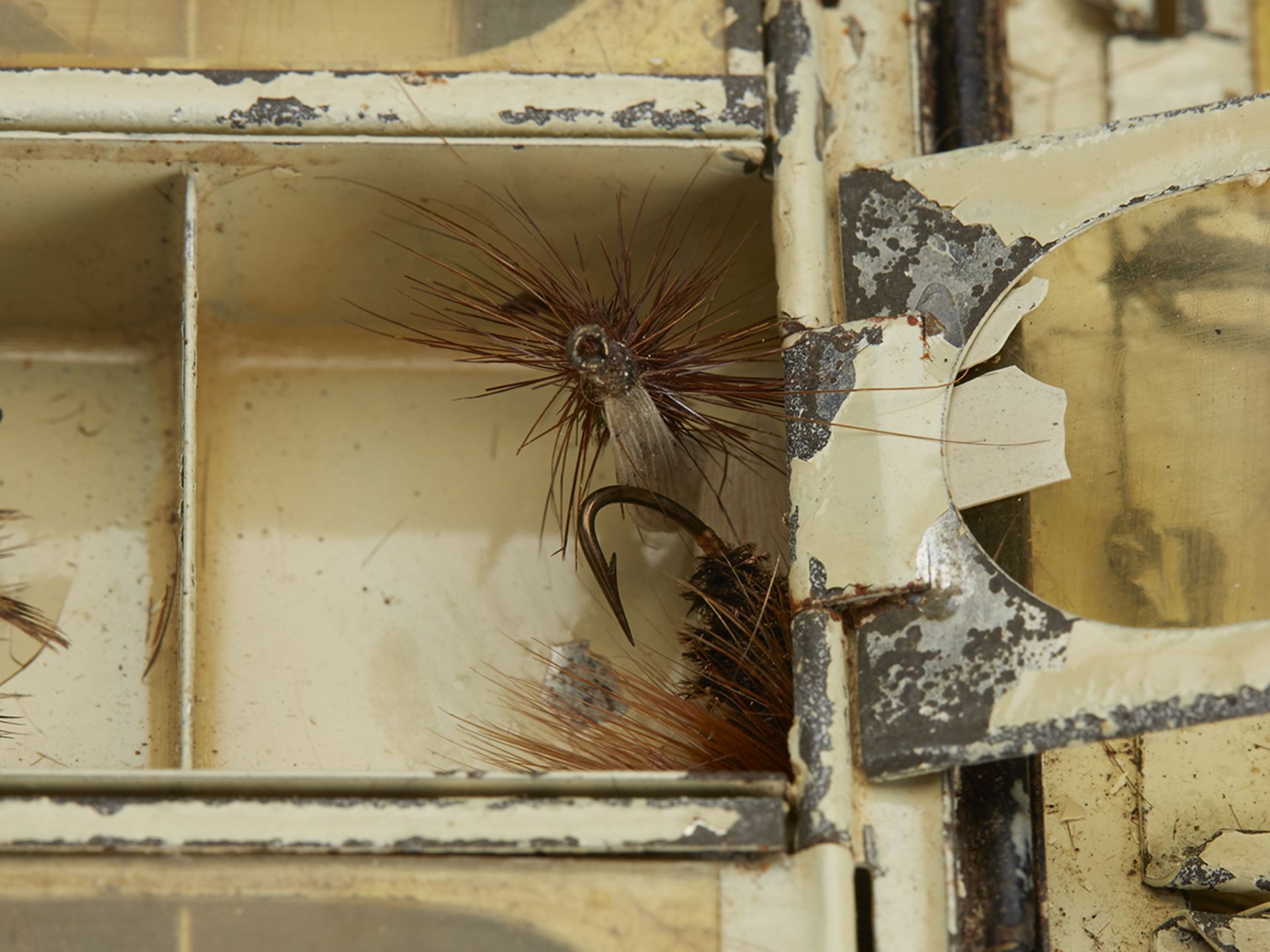 VINTAGE FOLDING METAL FLY FISHING BOX WITH 64 FLIES 20TH C. - Image 5 of 9