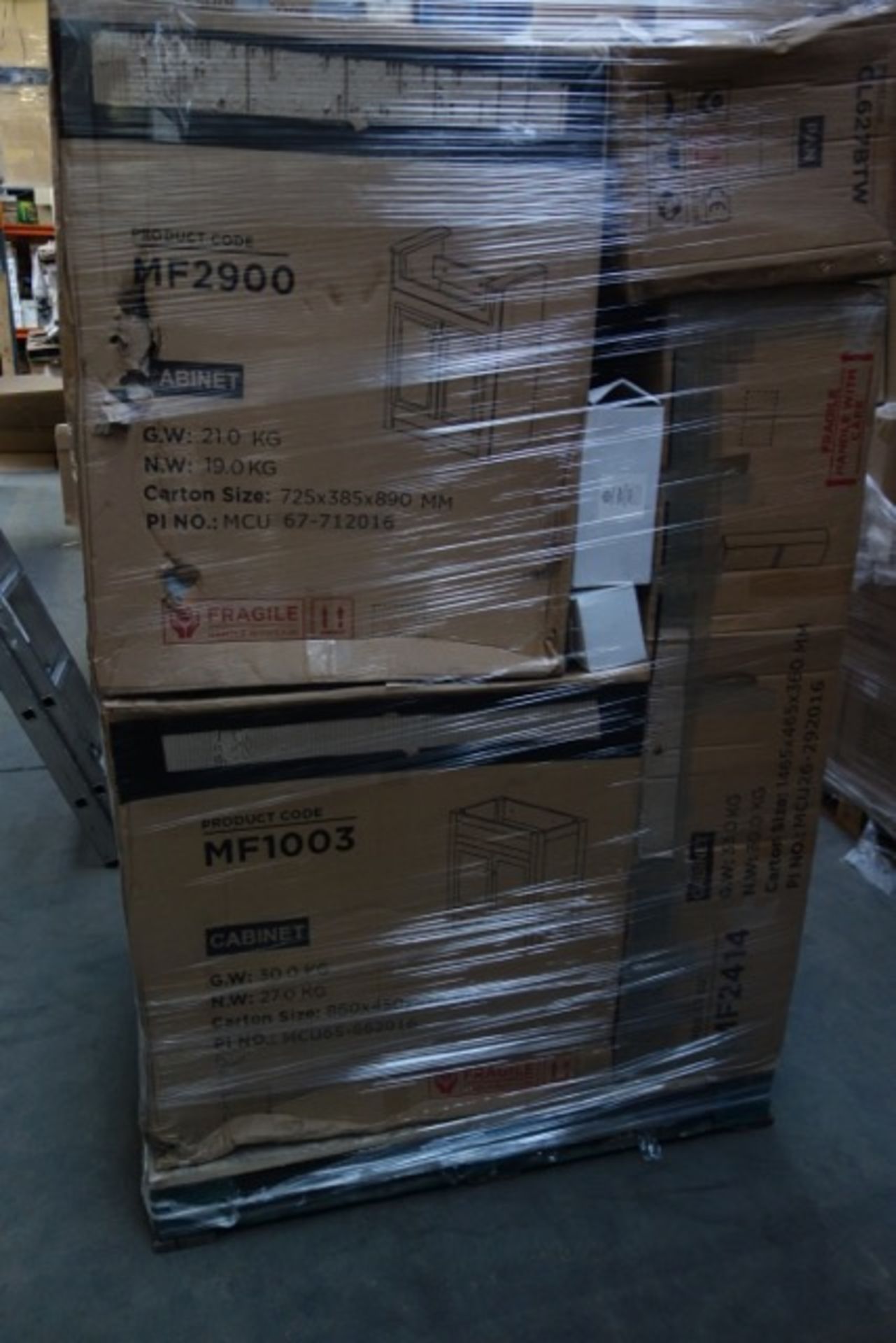 (NR51) PALLET CONTAINING 18 x ITEMS OF VARIOUS BATHROOM STOCK TO INCLUDE: VANITY UNIT, TOILET