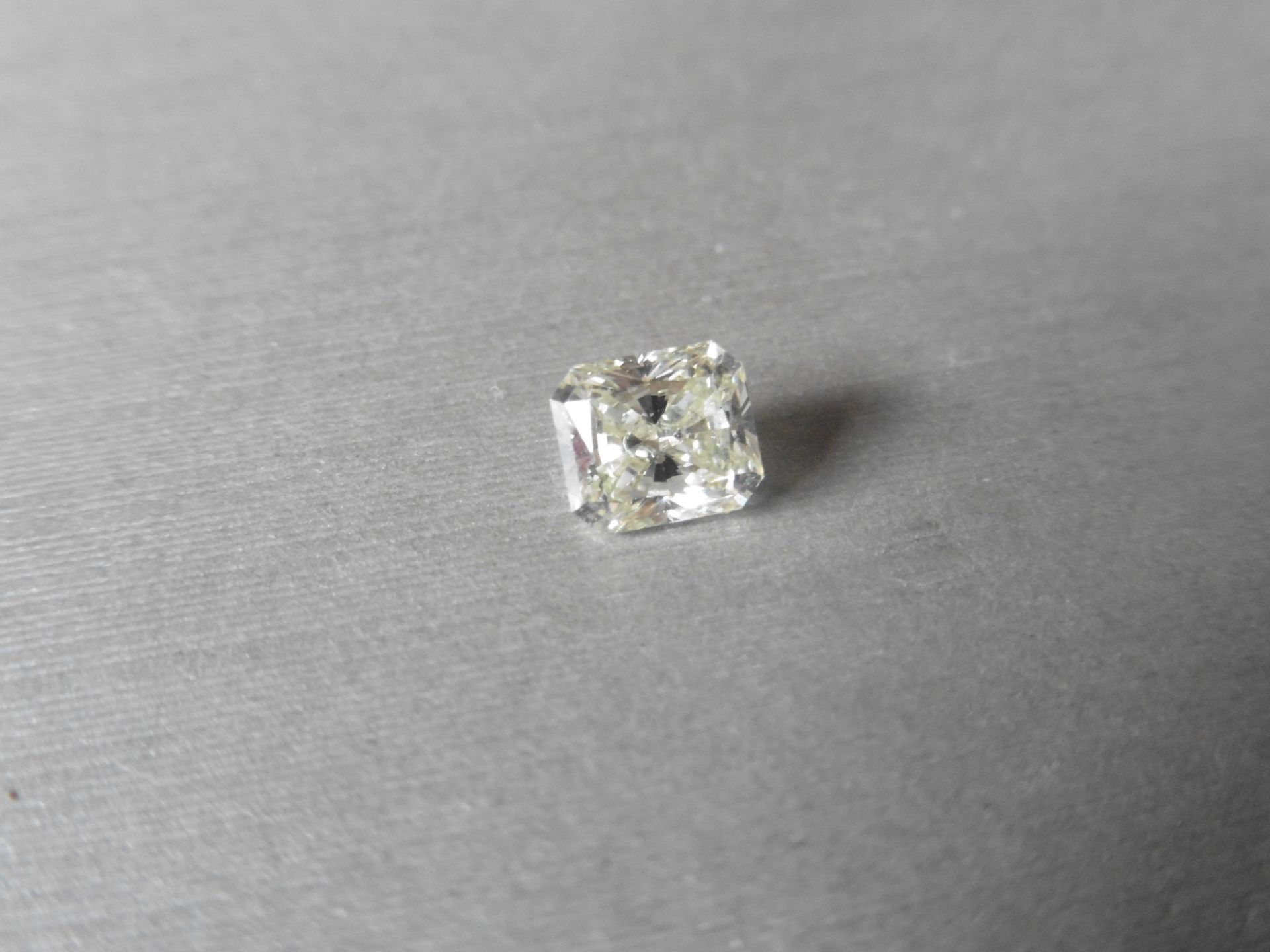 1.03ct loose radiant cut diamond. K colour and VS2 clarity. 6.09 x 5.28 x 3.65mm - Image 4 of 4
