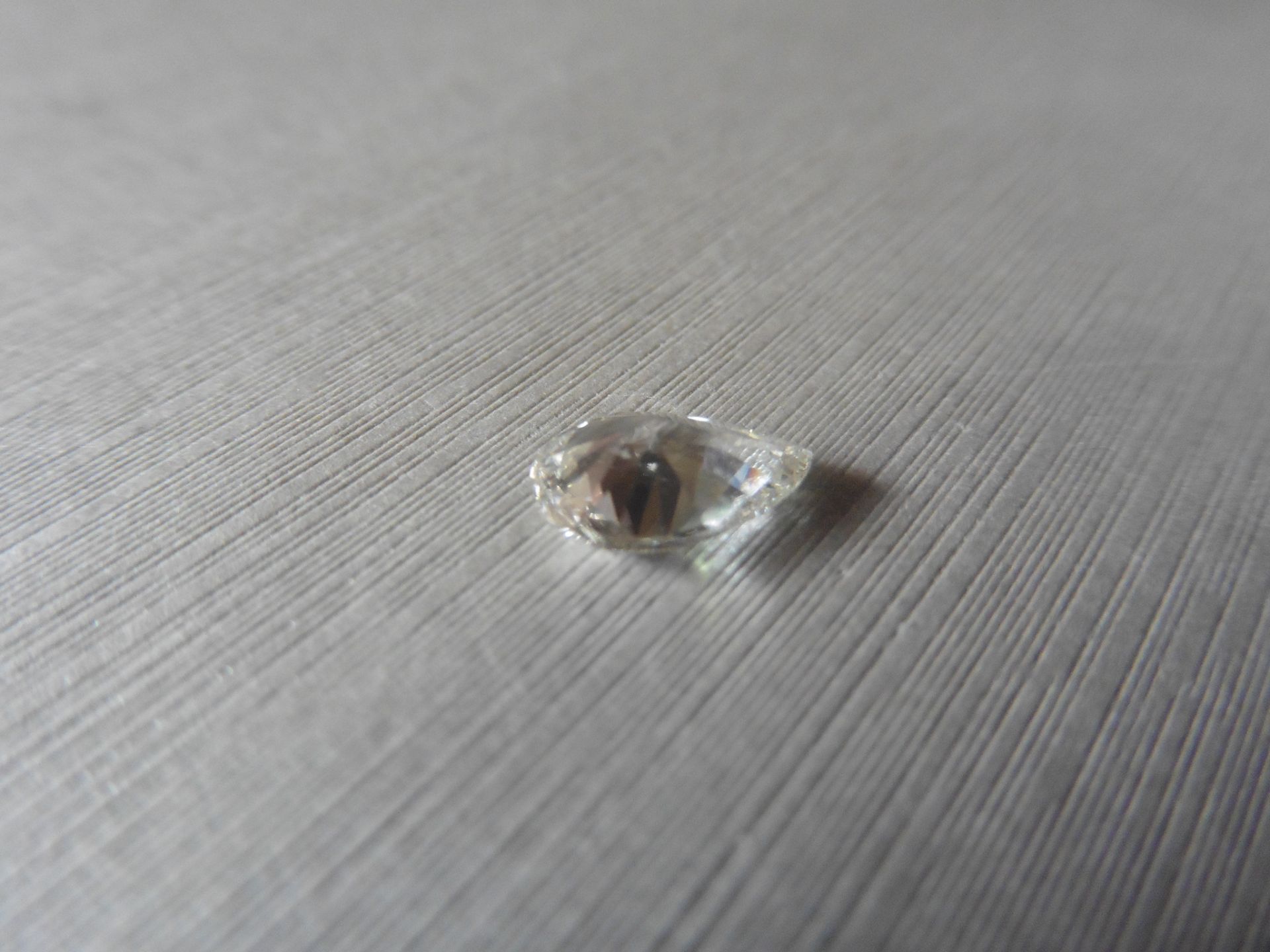 1.52ct loose pear shaped diamond. J colour, SI2 clarity. 9.54 x 6.57 x 3.69mm. - Image 2 of 3