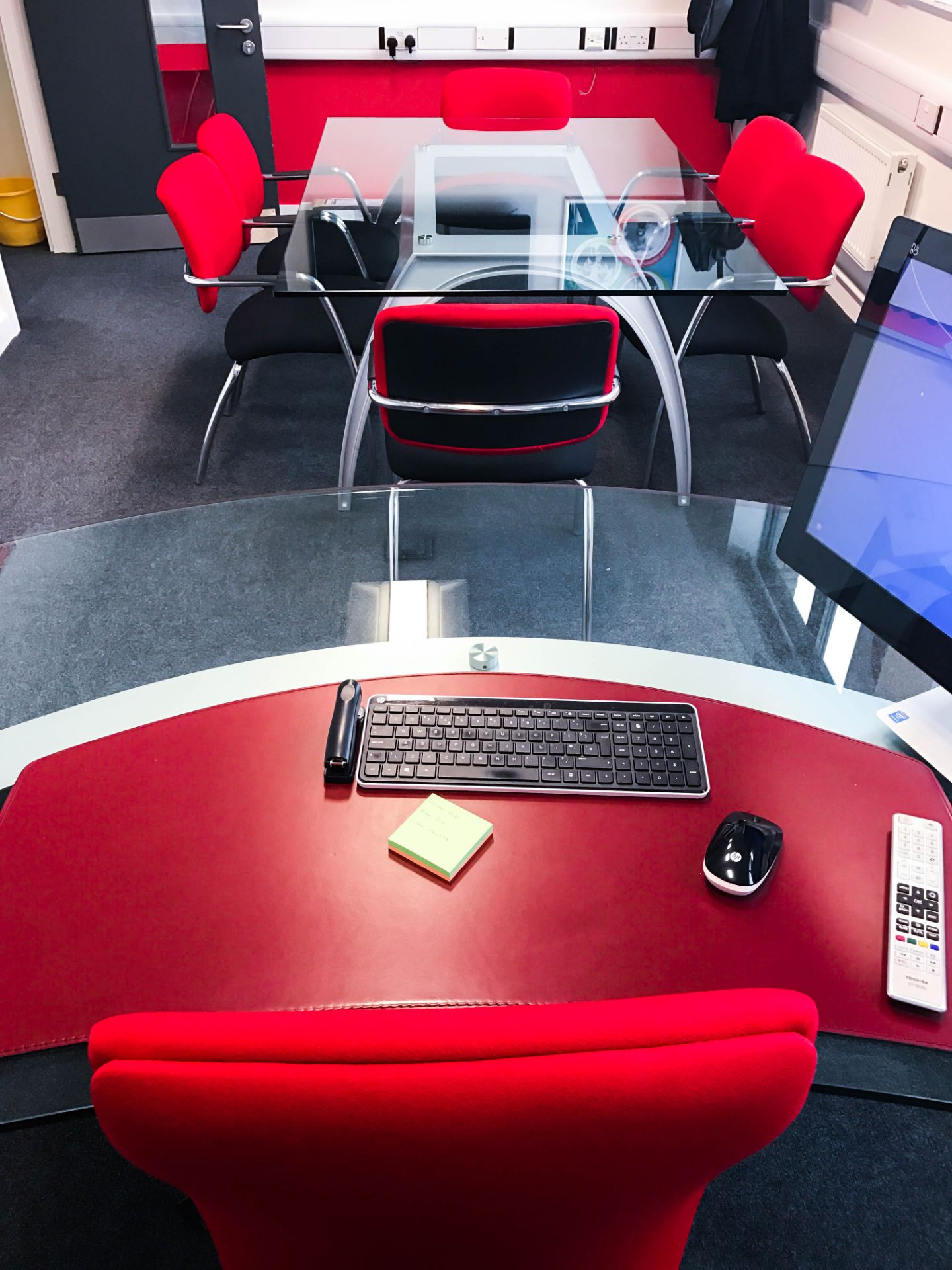 Meeting/Conference table designed by the Italian Ferrari designer Pininfarina and made by Uffix. - Image 10 of 12